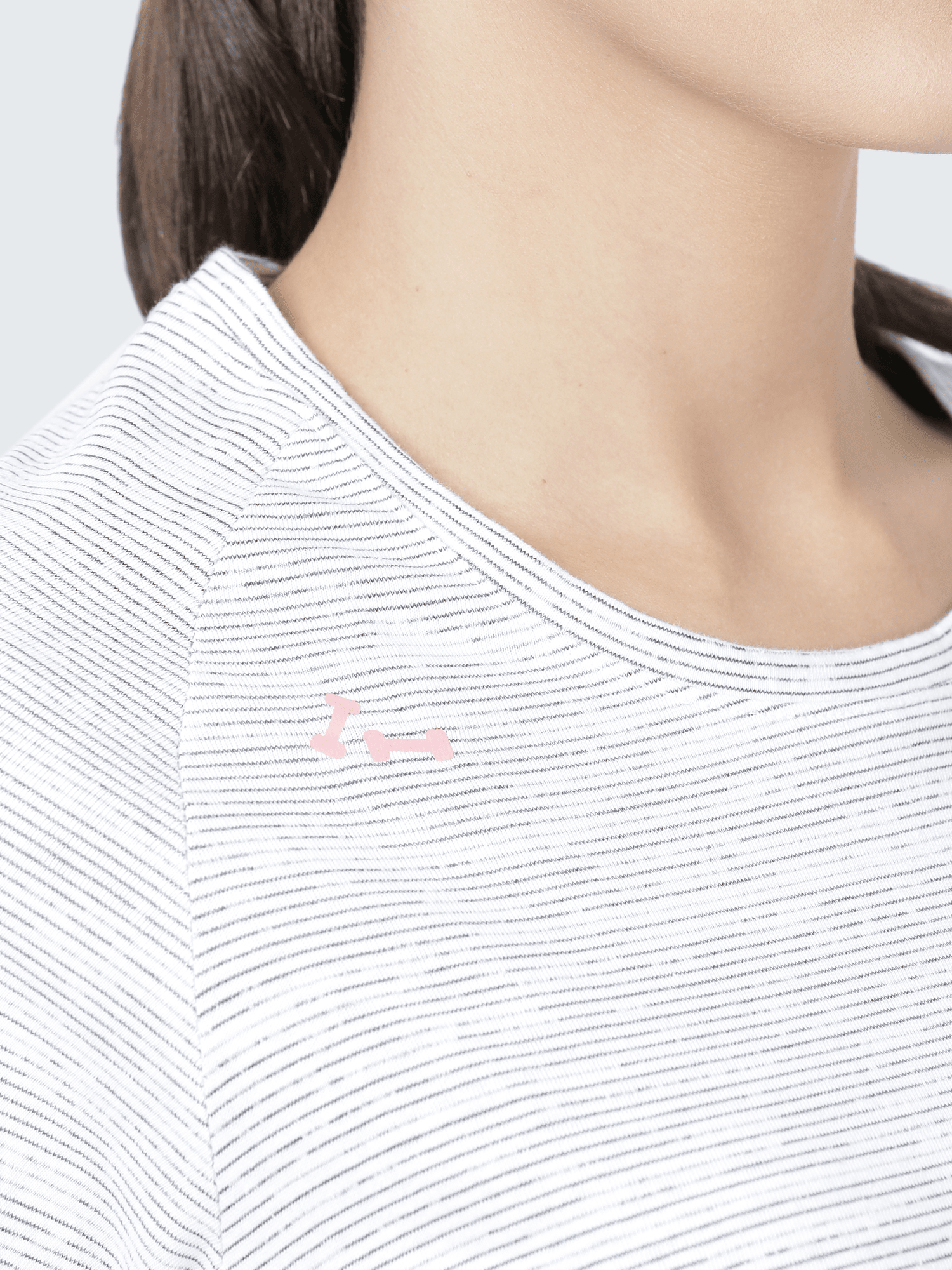 Signature Relax White Casual Tee