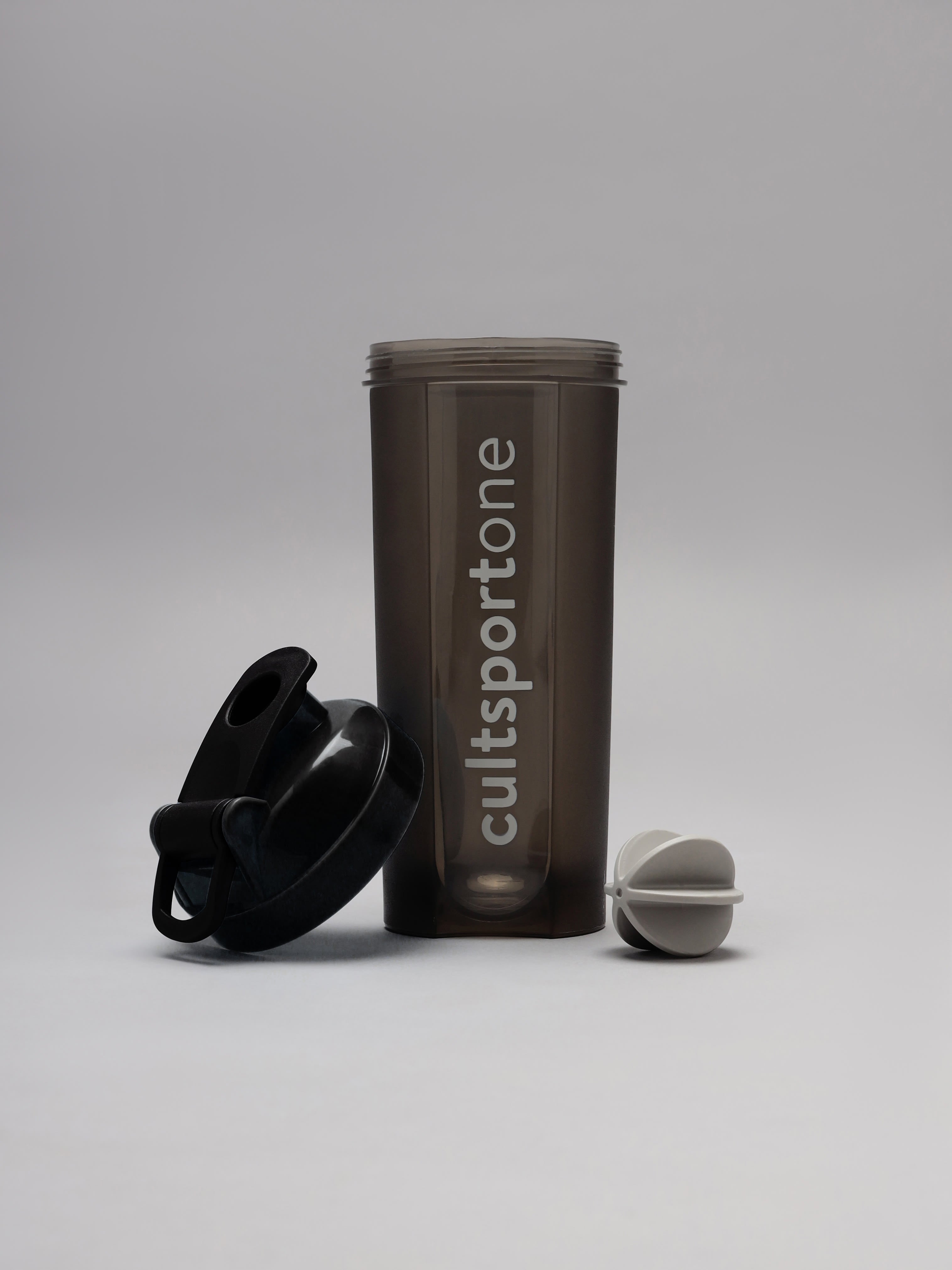 Spill Proof Flip Top Shaker with Blender Ball