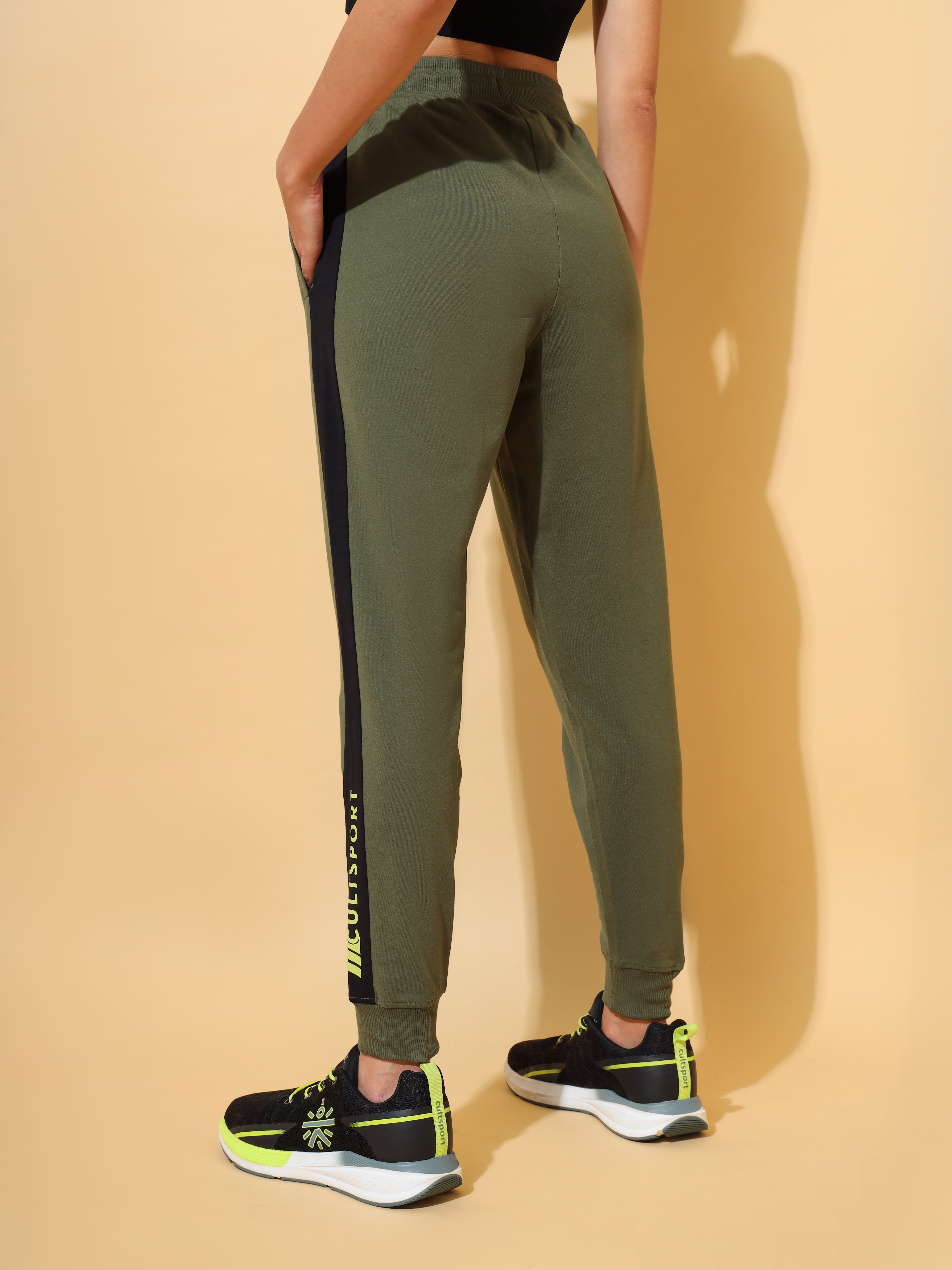 Solid Comfort Jogger with Contrast Side Panel