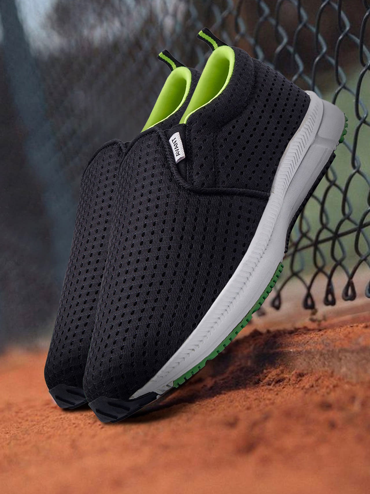 Avant Men's Bolt Slip-On Training Shoes - Black