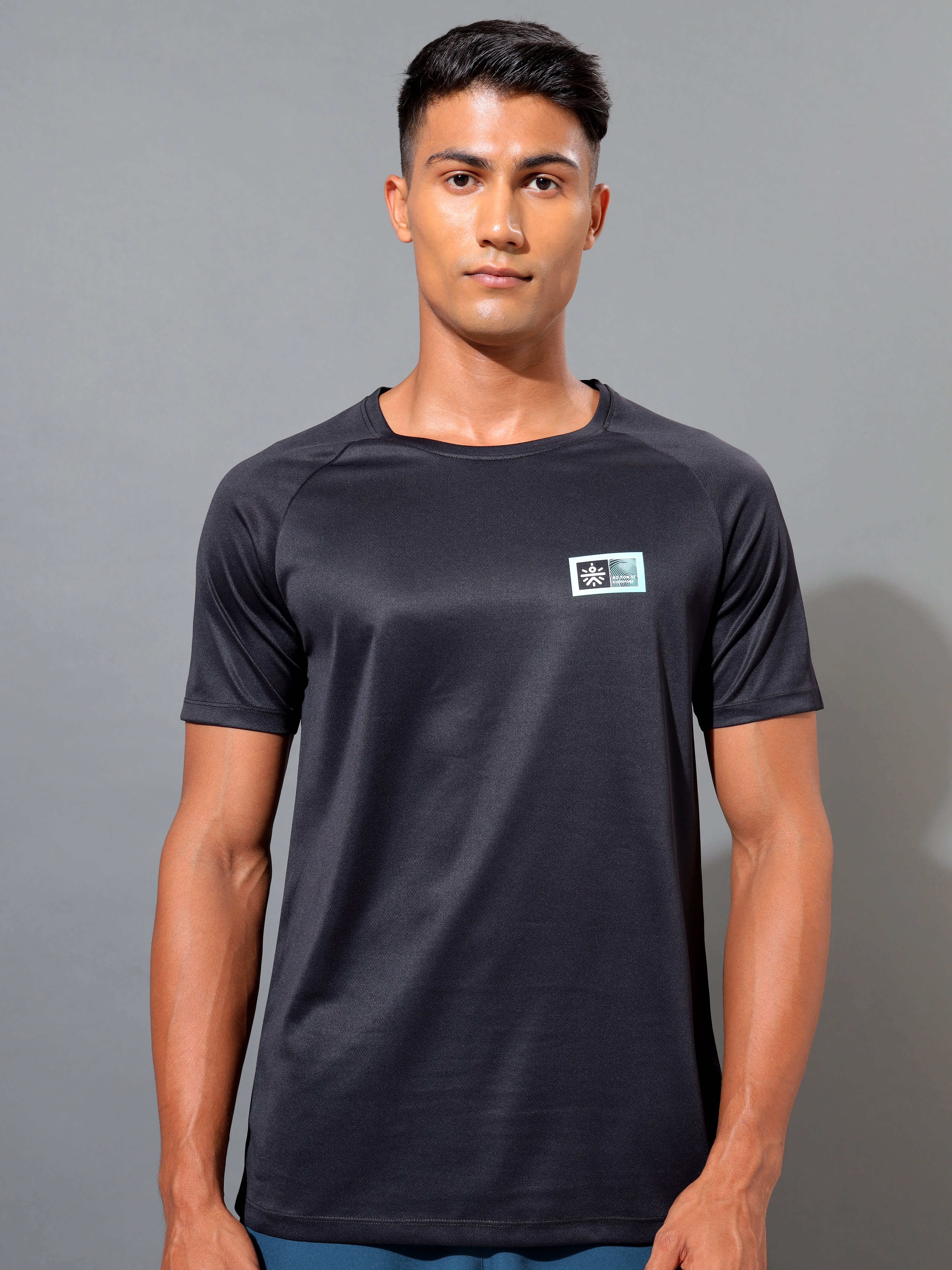 Solid Raglan T-shirt with Logo