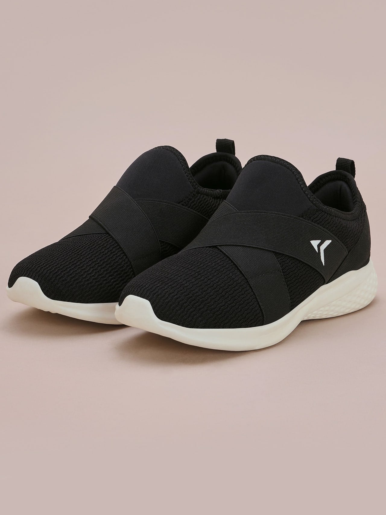 Avant Women's Softy Slip-On Walking Shoes - Black