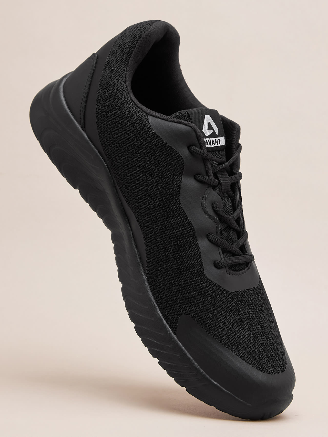 Avant Men's Trigger Walking Shoes-Black