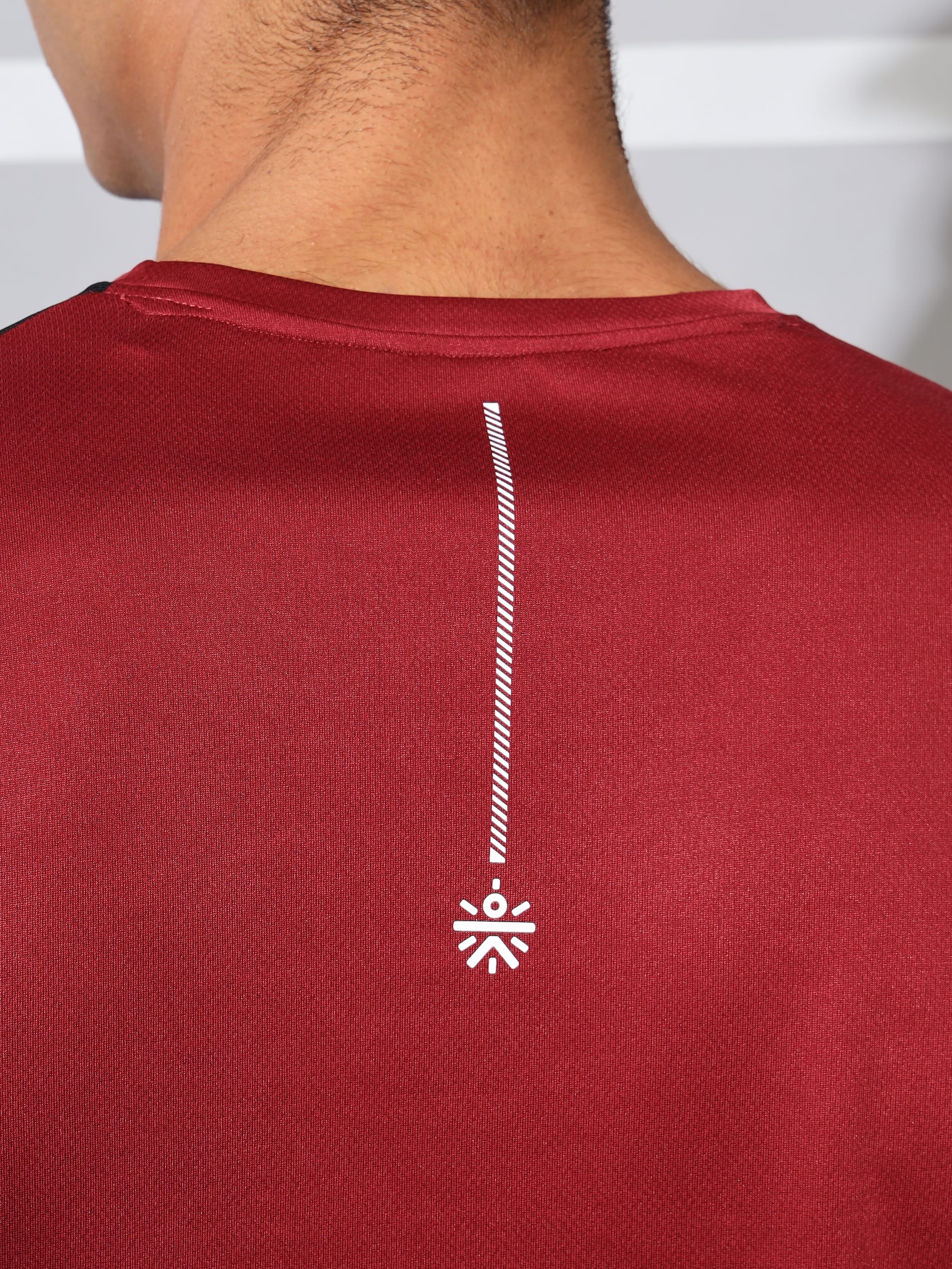 Colourblock Active T-shirt with Thumbholes