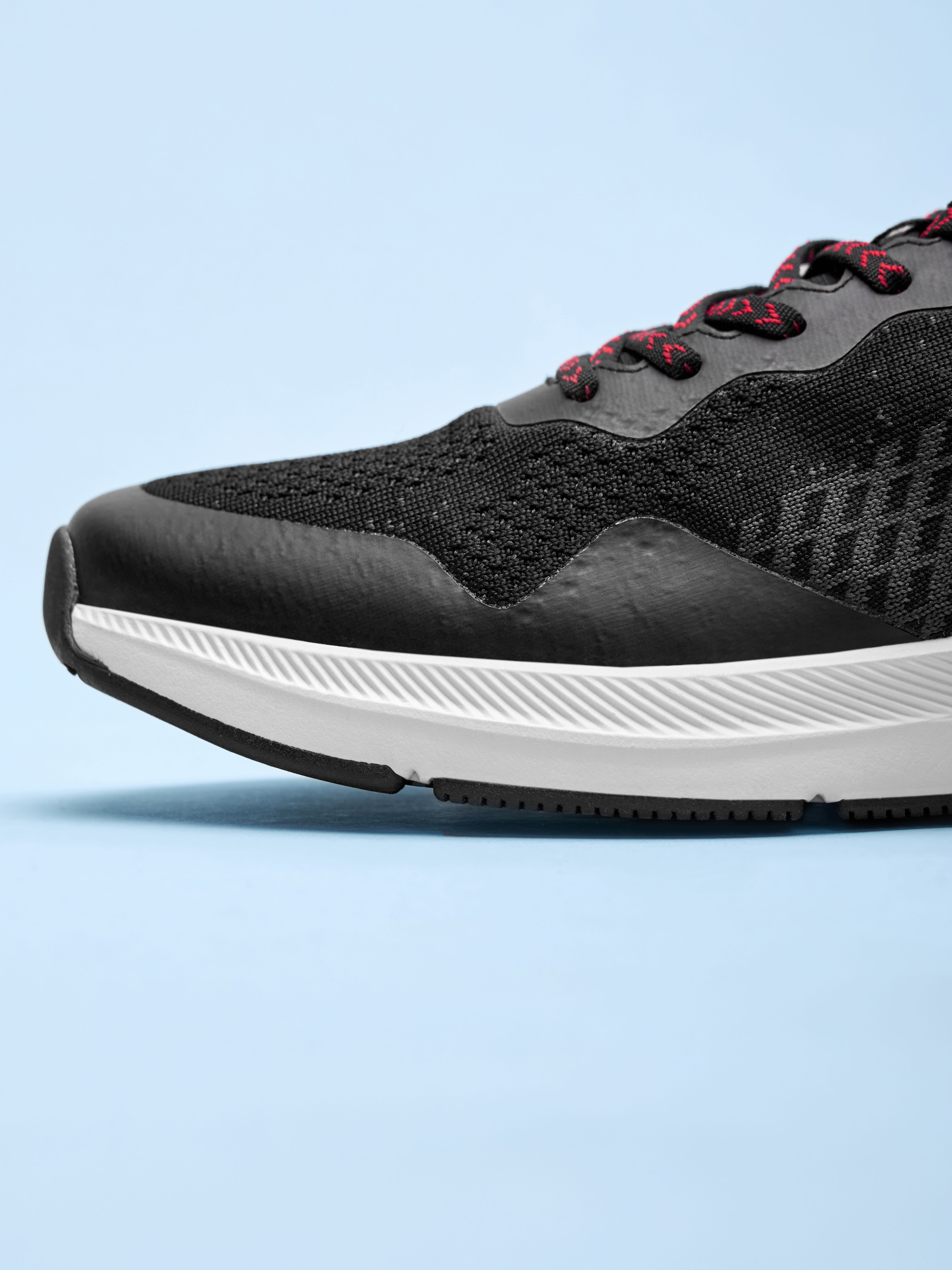 cult Hustle Men Running Shoes - Black