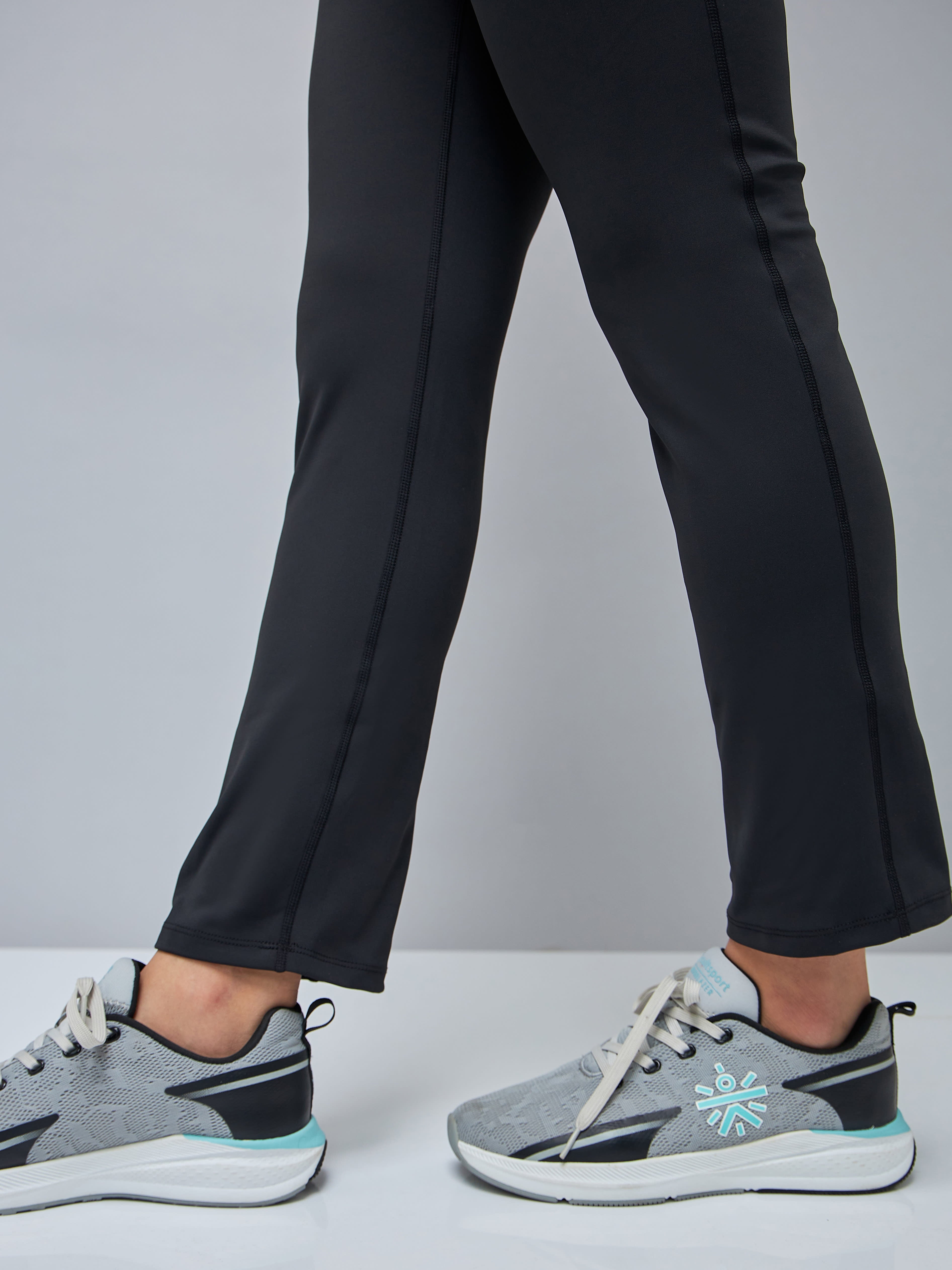 Black Solid High Waist Straight Pants with Pockets