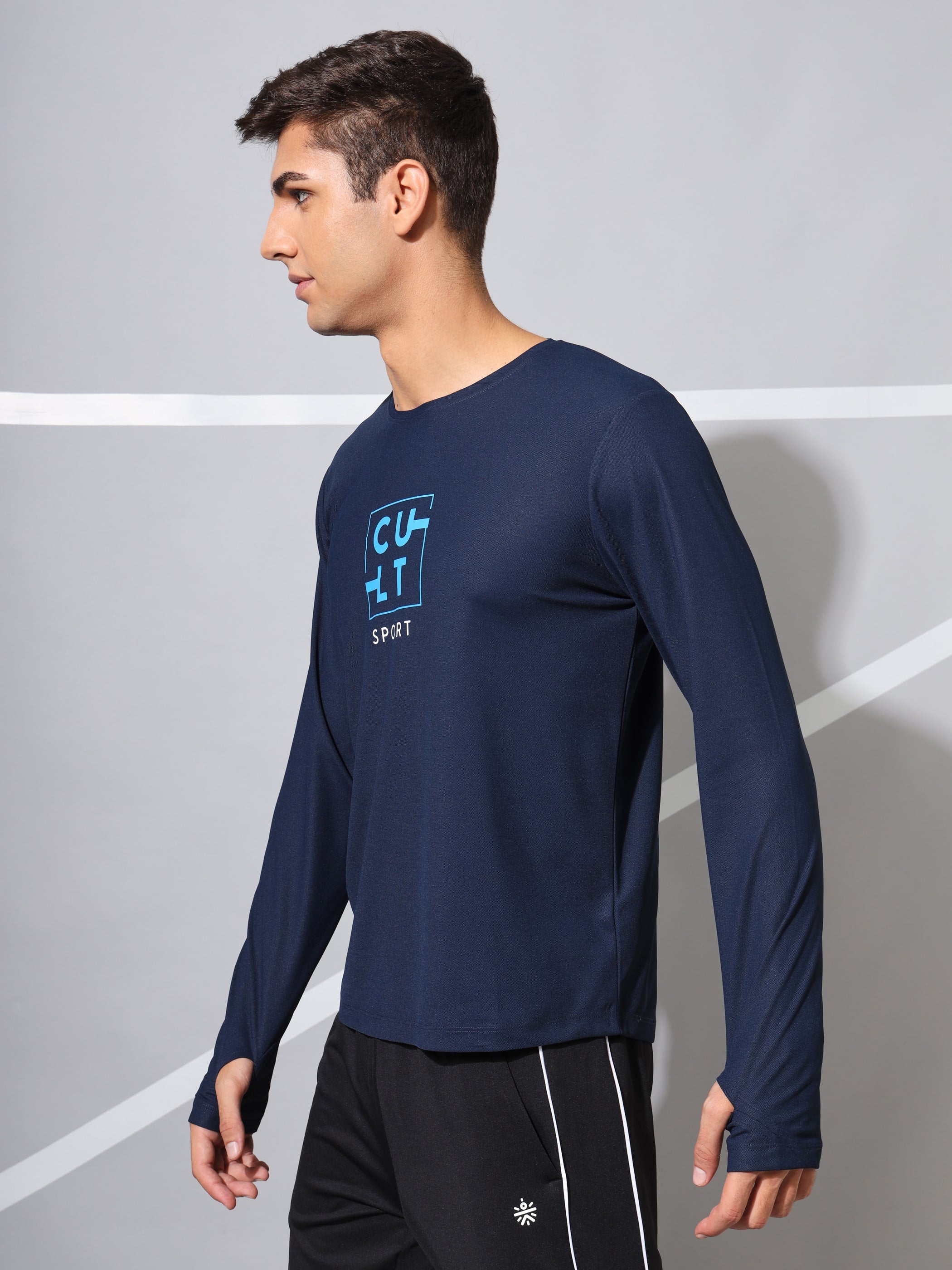 Graphic Performance T-shirt with Thumbholes