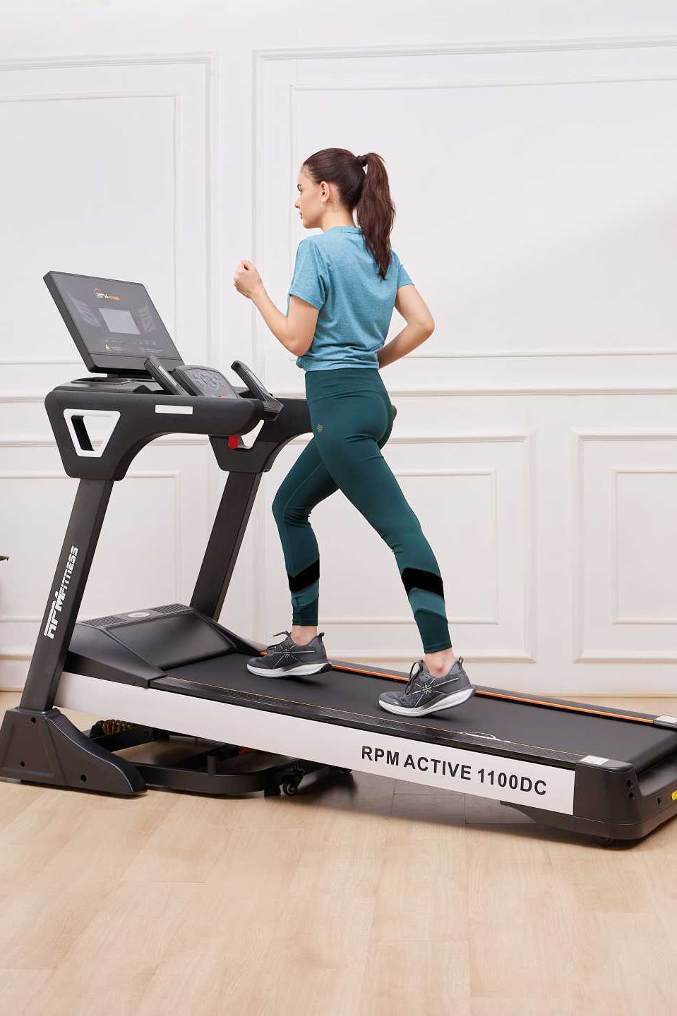 RPM Active1100DC 6 HP Peak Treadmill | 15-level Auto-Incline | Max Weight-140kg | Max Speed-18kmph (with 6 Months extended warranty)