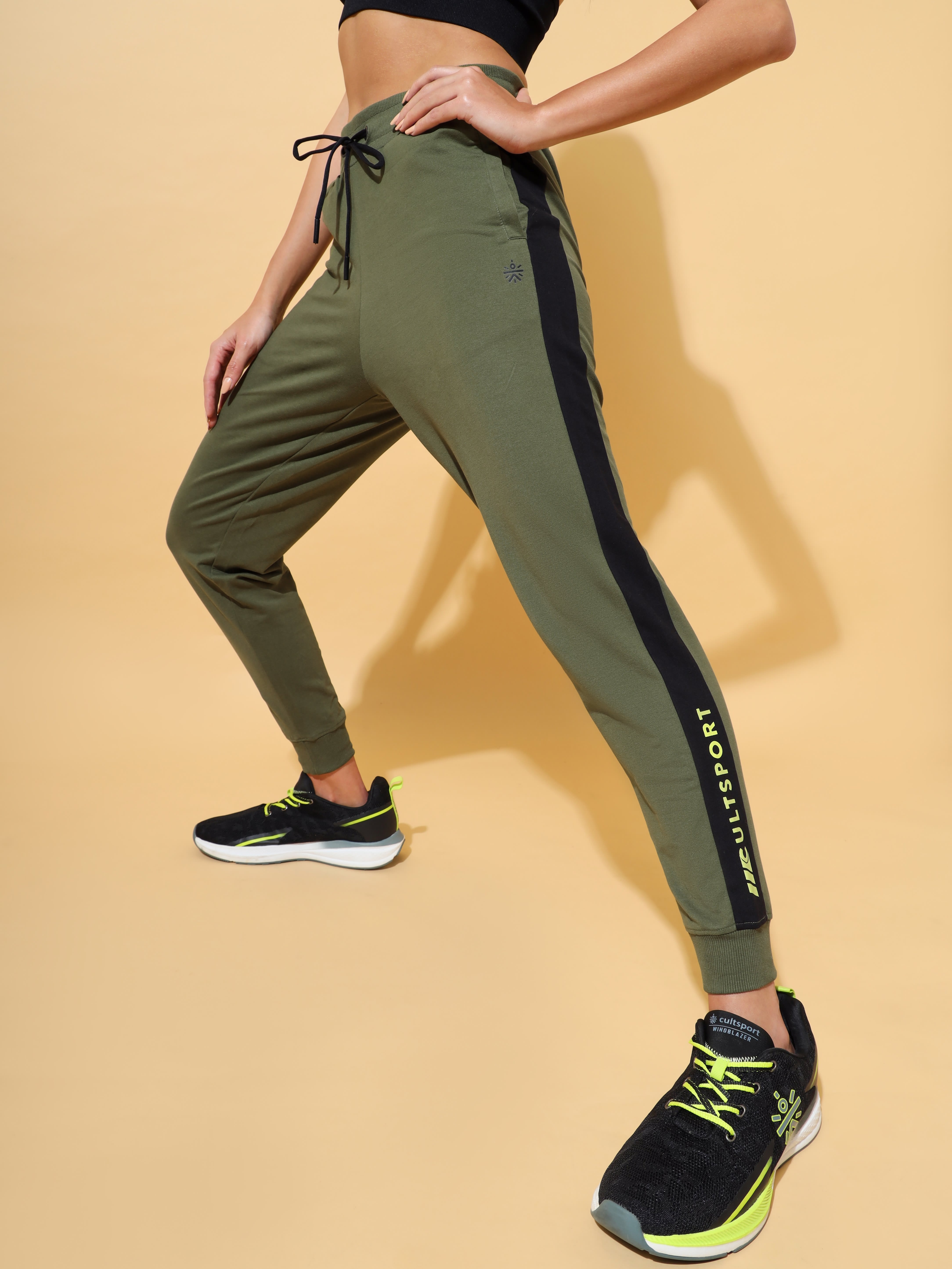 Solid Comfort Jogger with Contrast Side Panel
