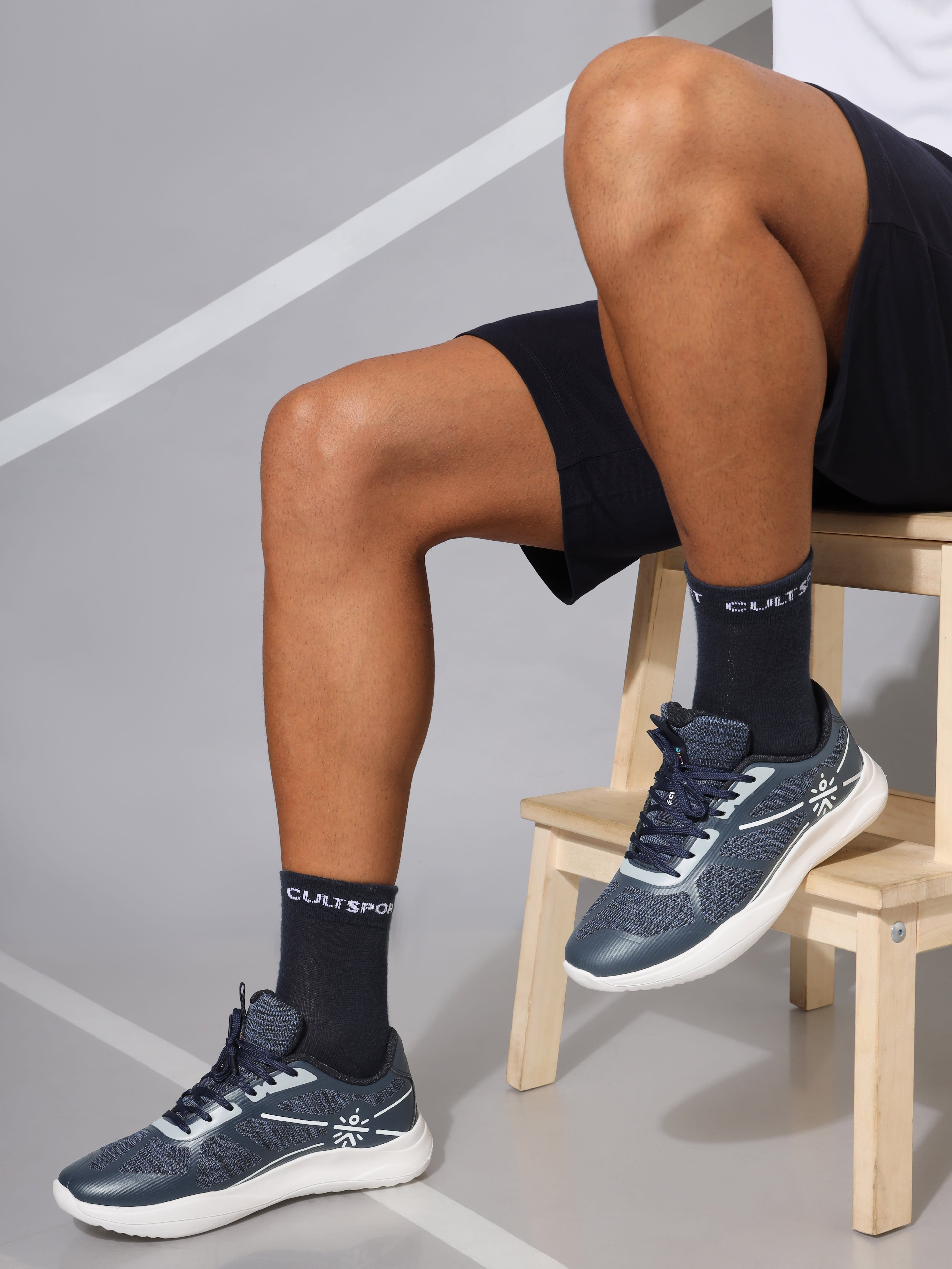 cult Discovery Men Running Shoes