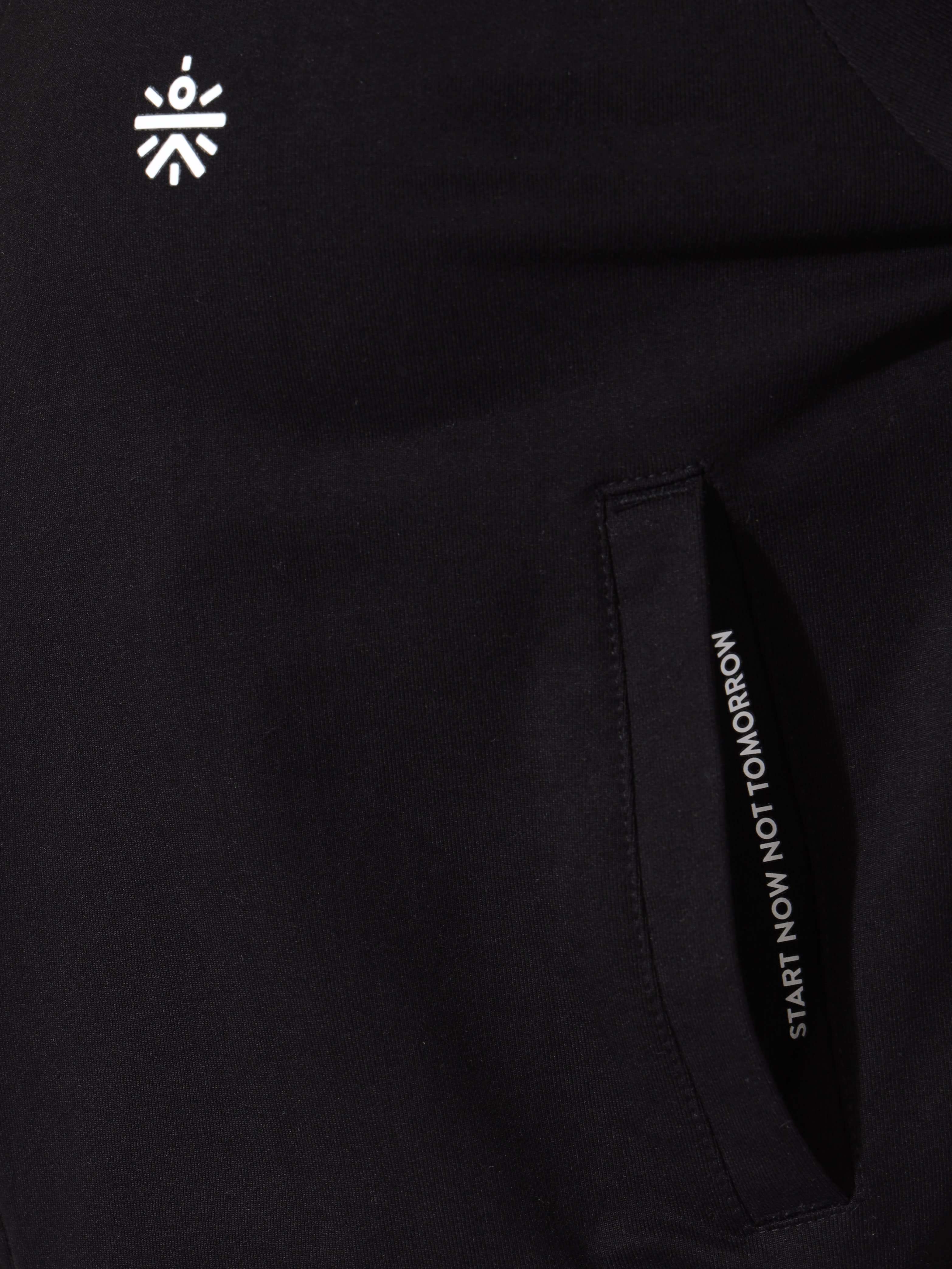 Layr Crop Lifestyle Sweatshirt