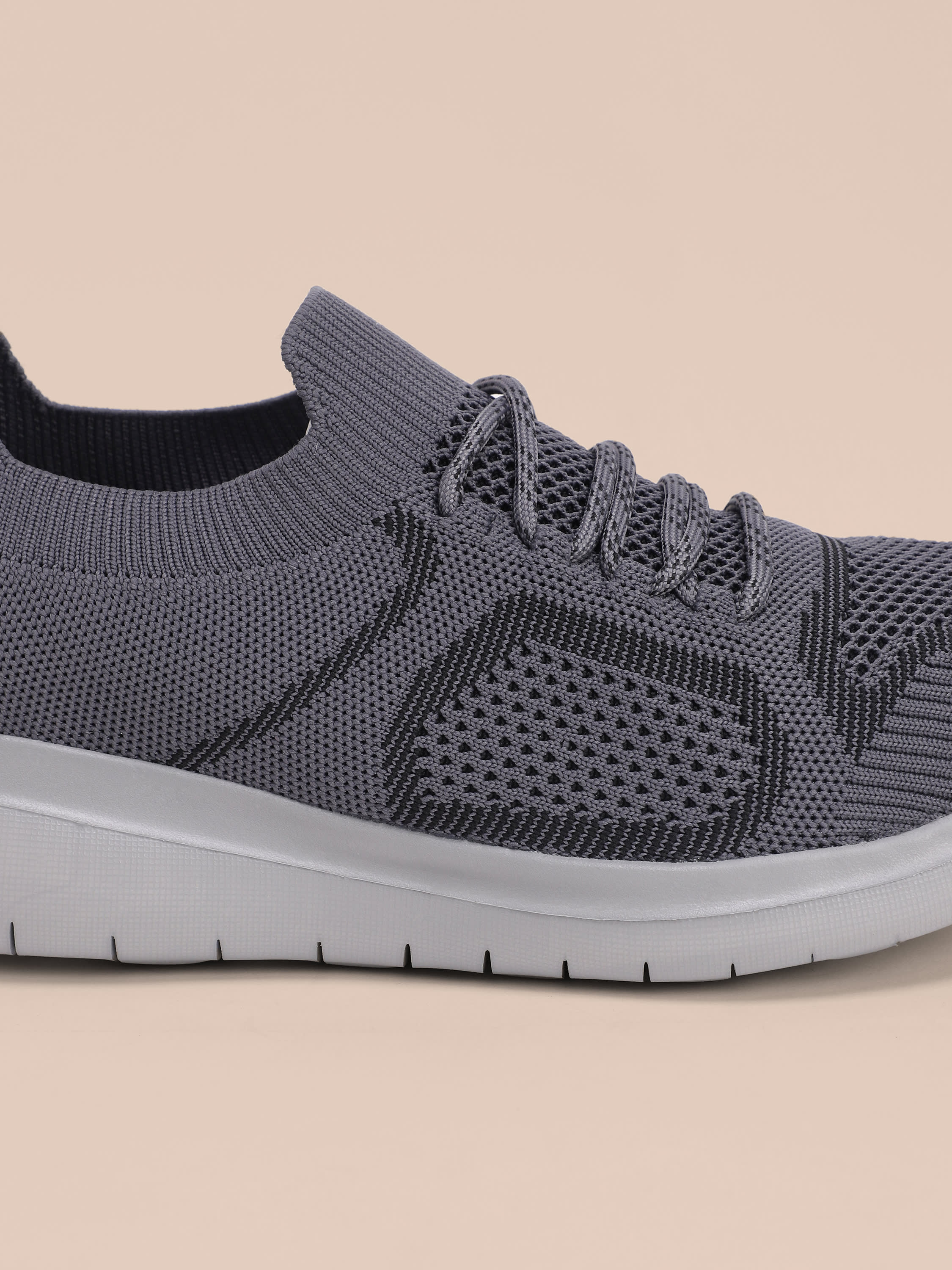 cult EZ+ Pace Men's Walking Shoes - D.Grey