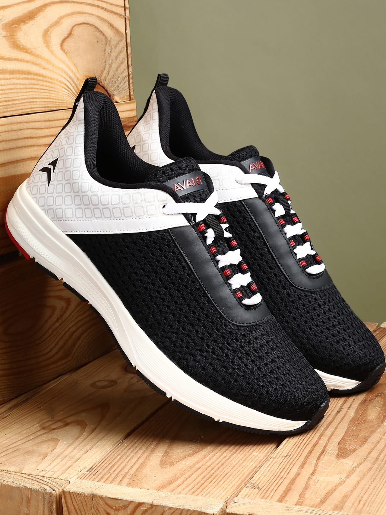 Avant Men's PowerPace Running Shoes - Black/White