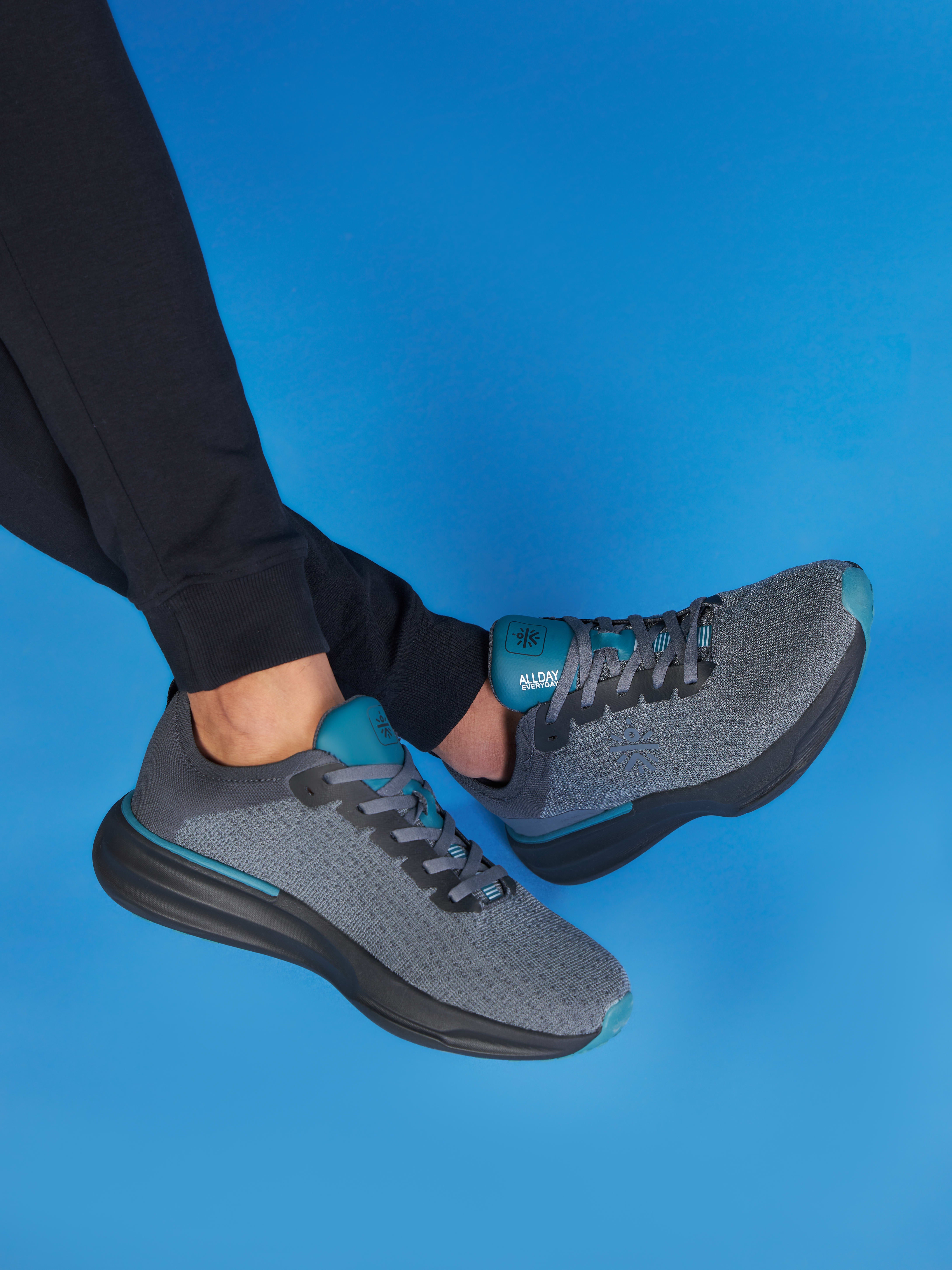 cult Versa Fly Men Running Shoes - Charcoal Grey