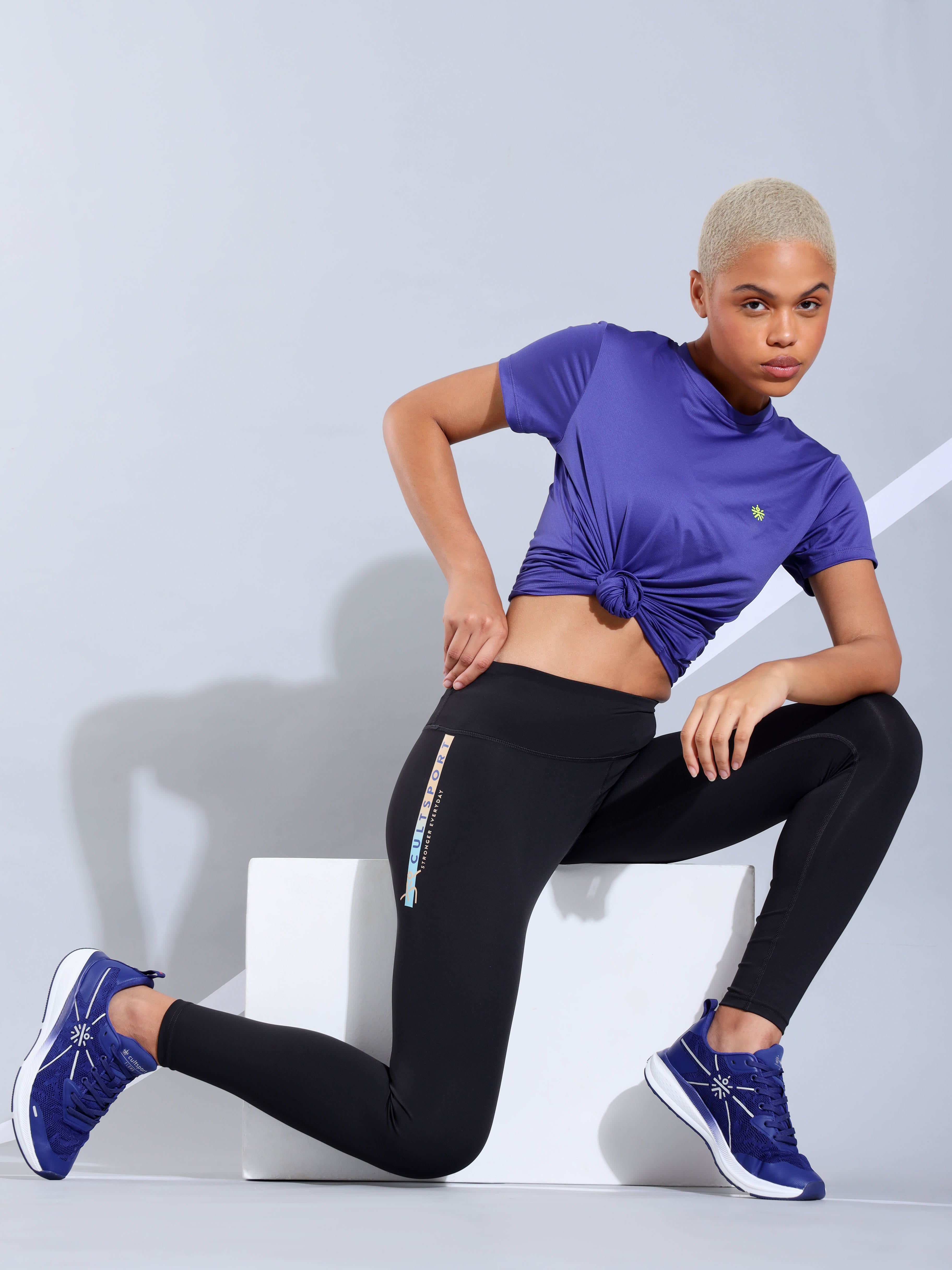 Black Absolute Fit Tights with Graphic Design and Back Pocket