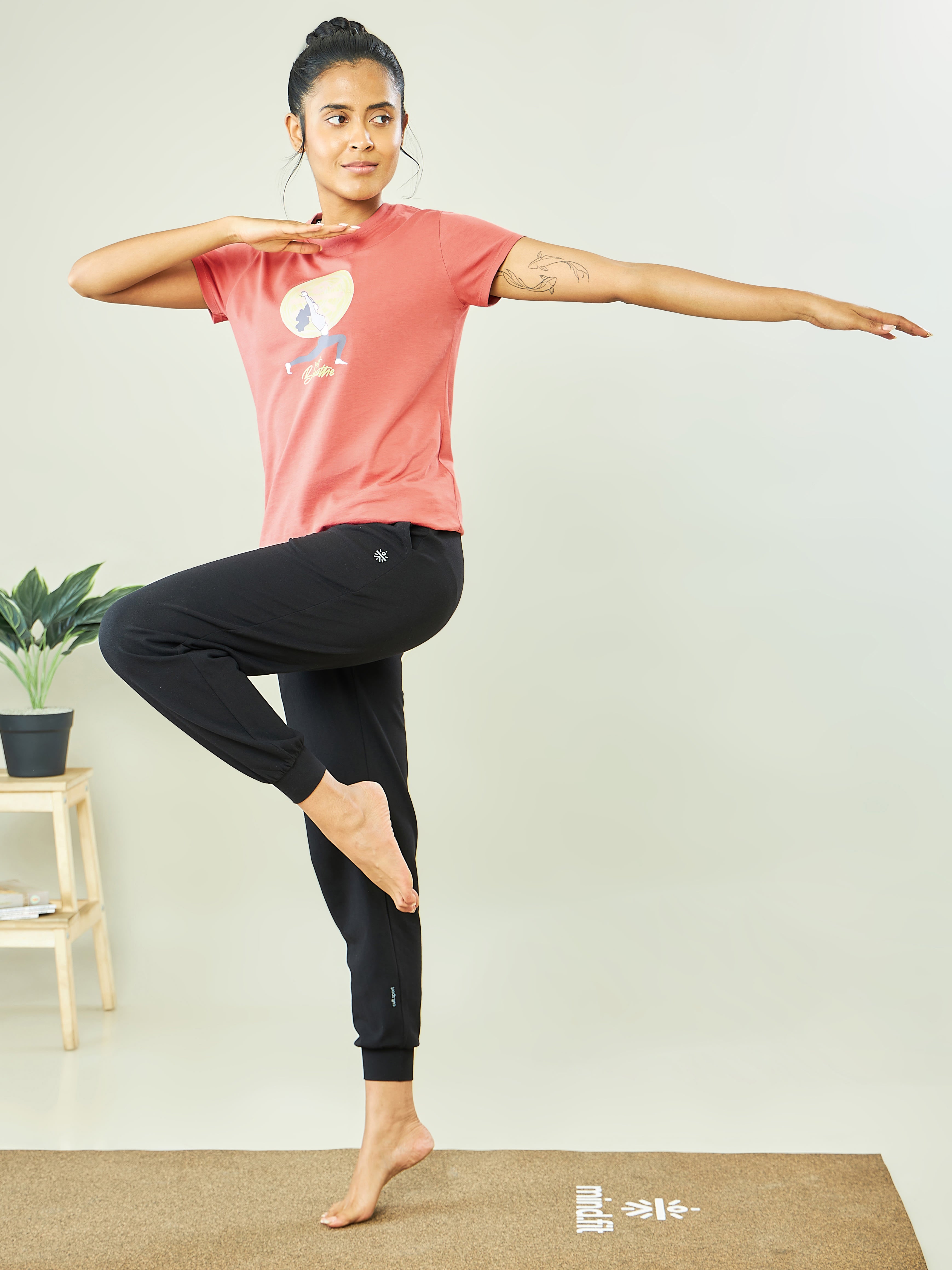 Graphic Print Yoga T-shirt