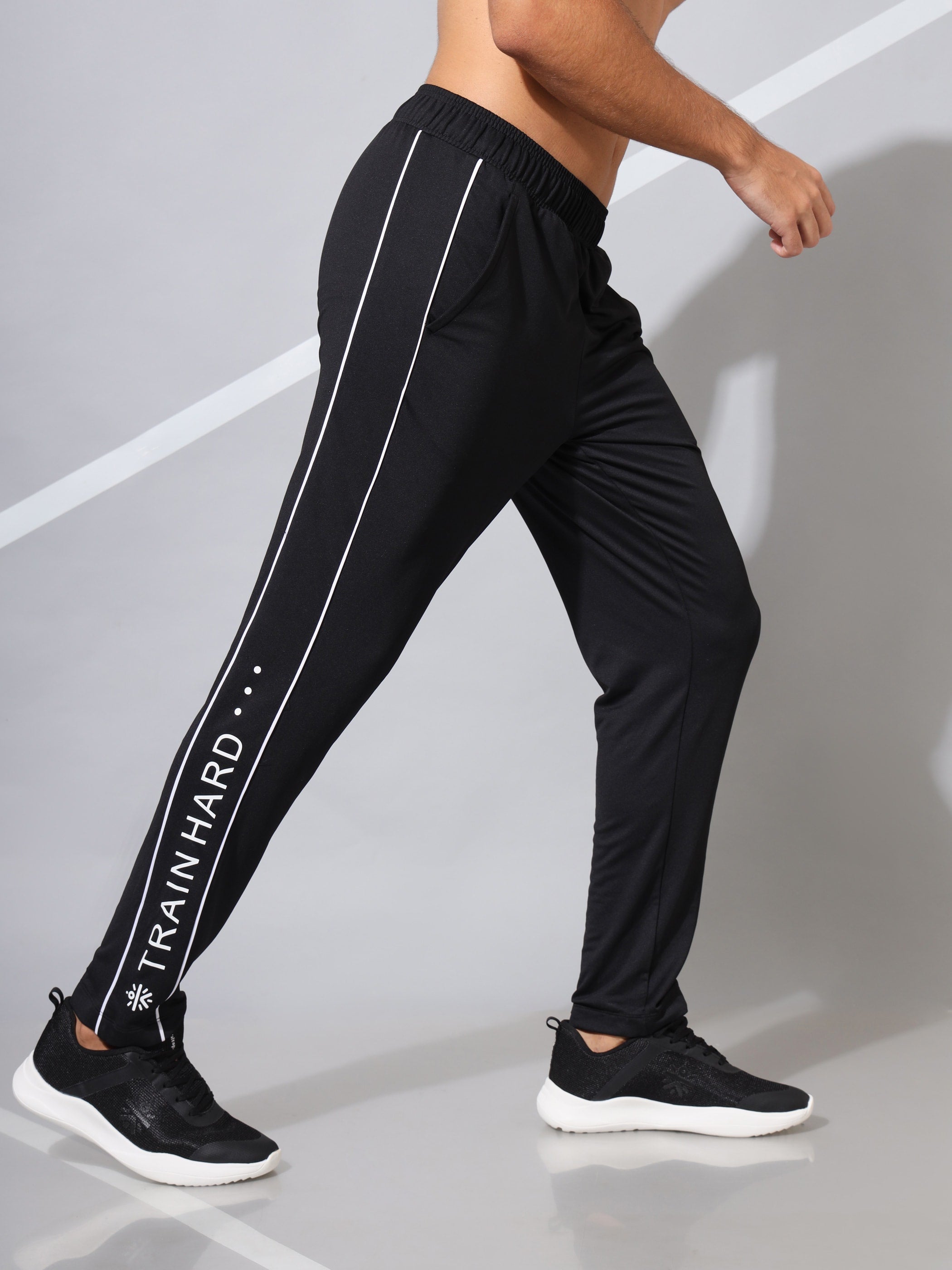 Active Trackpants with Contrast Piping