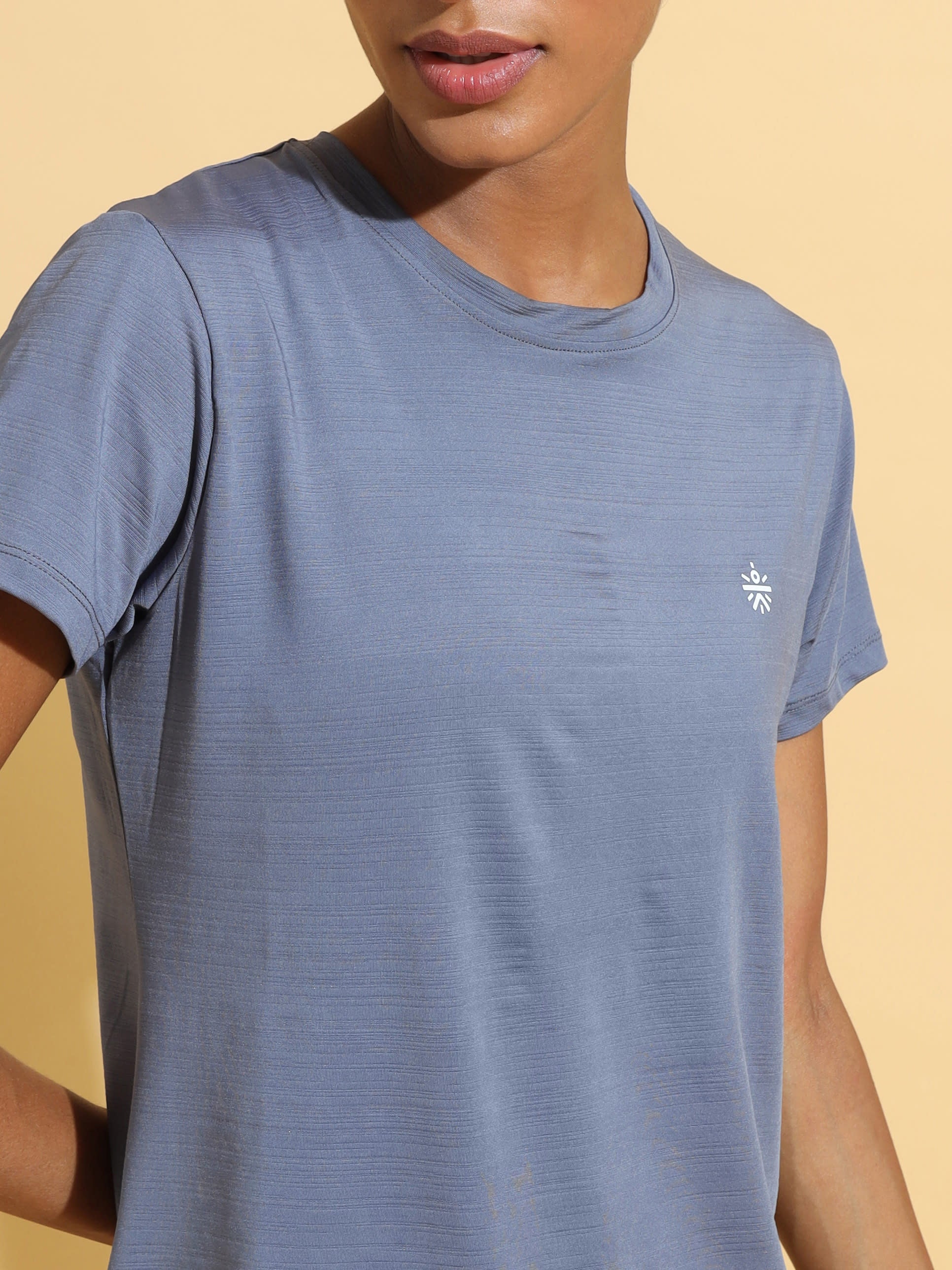 Solid Active T-shirt with Logo