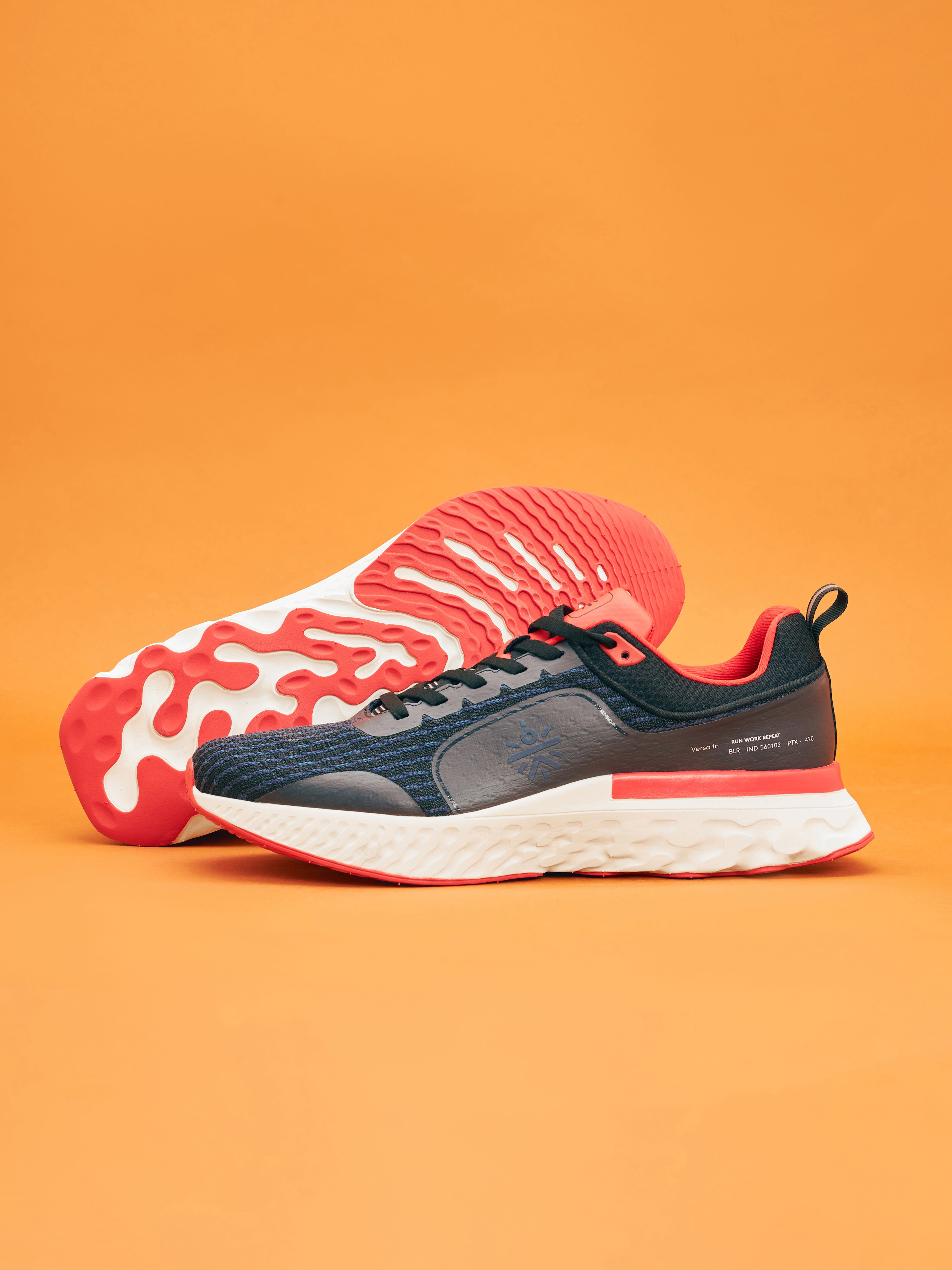 cult Versa Maze Men Running Shoes - Charcoal/Red