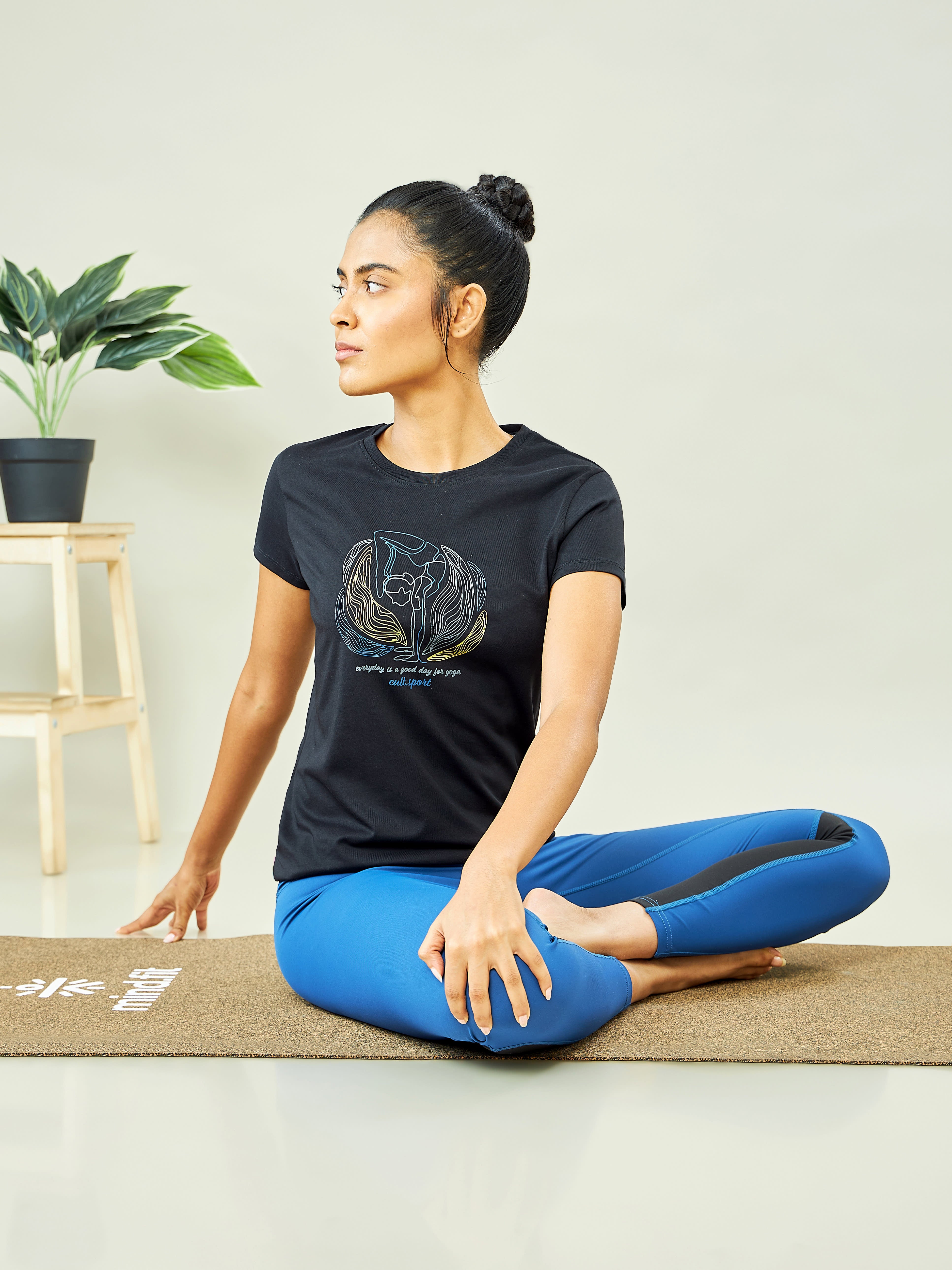 Graphic Print Yoga T-shirt