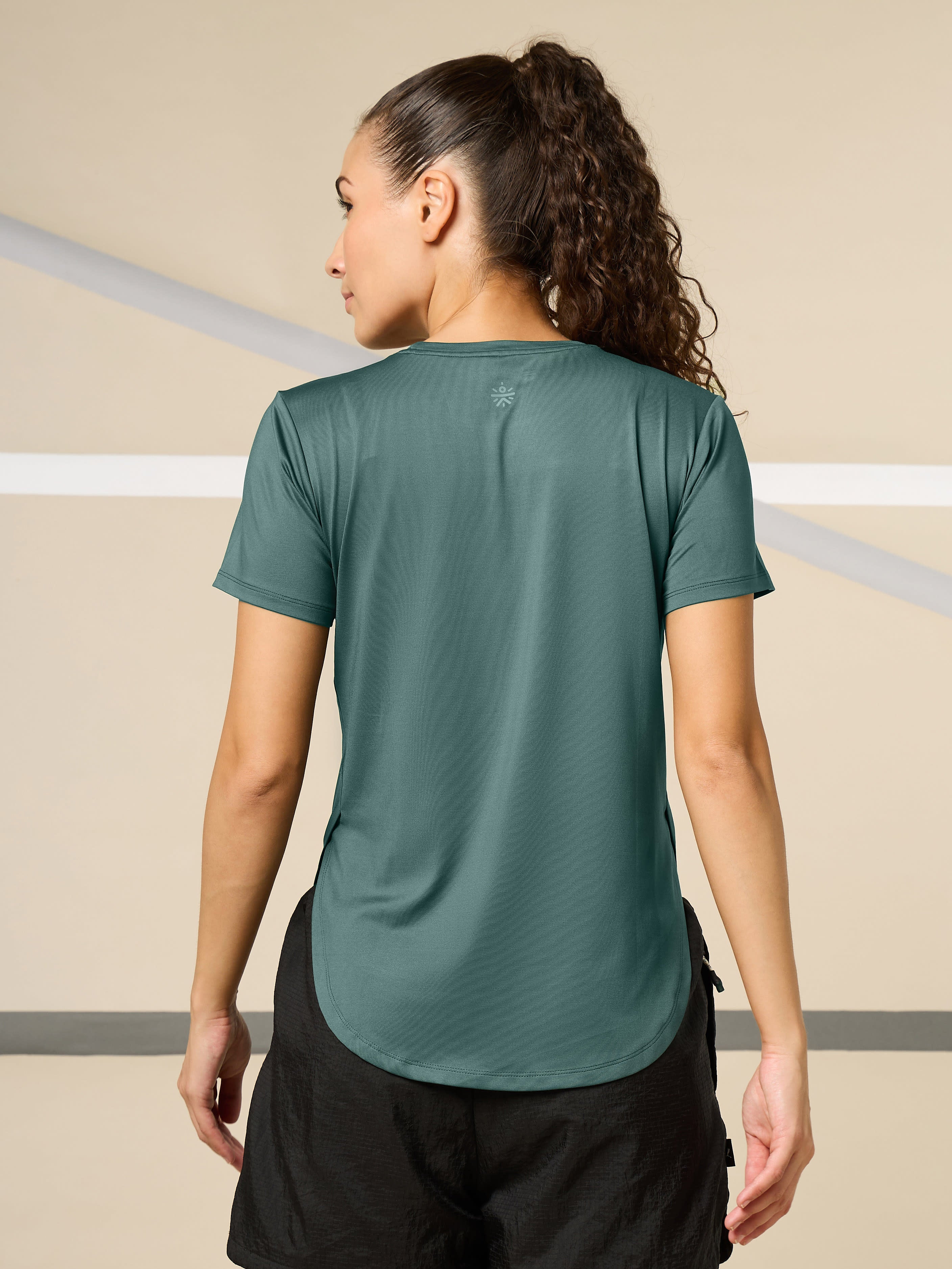 Round Hem Full Range T-shirt