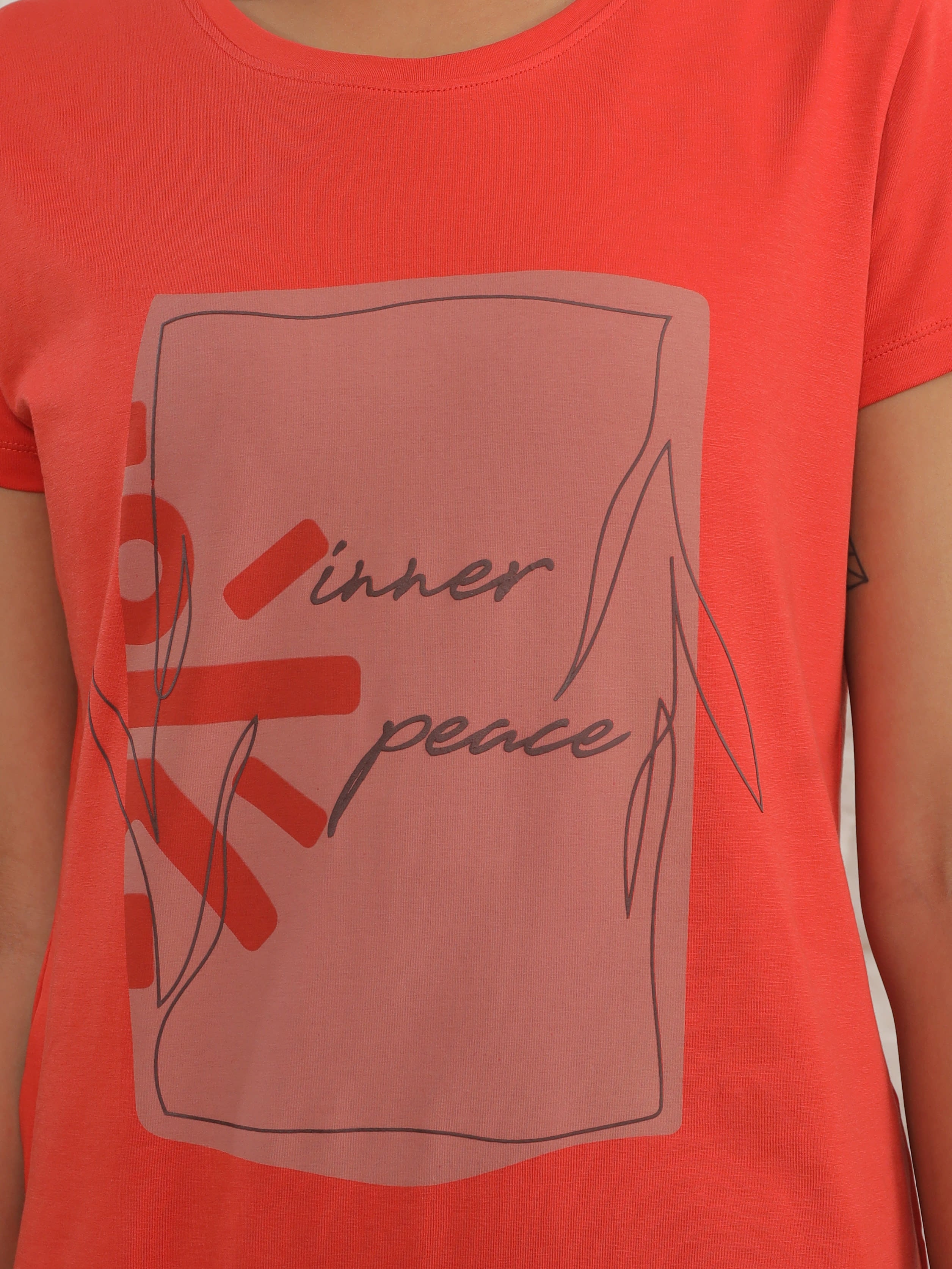 Graphic Print Yoga T-shirt