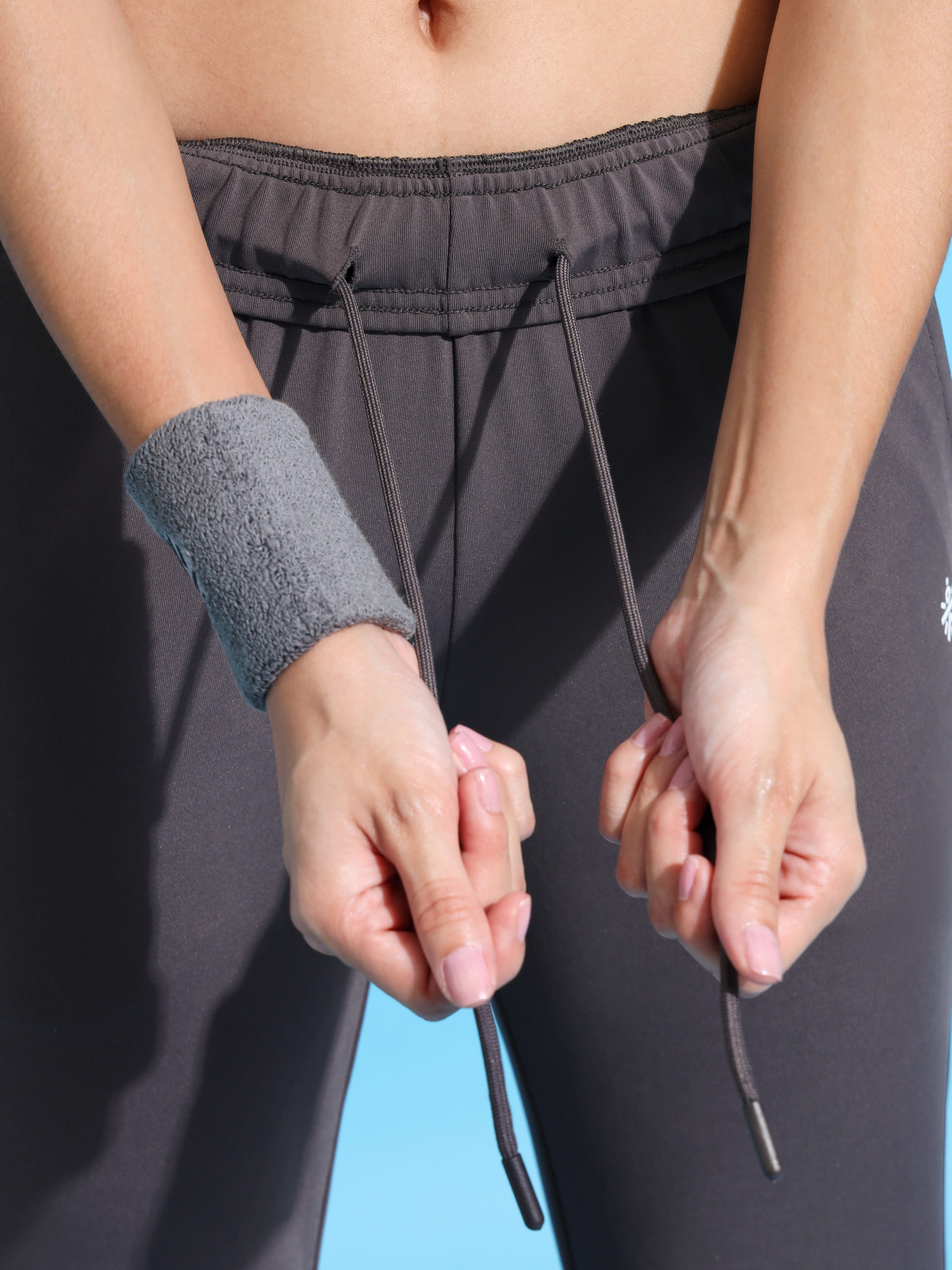 Women Dark Grey Training Joggers With Pockets