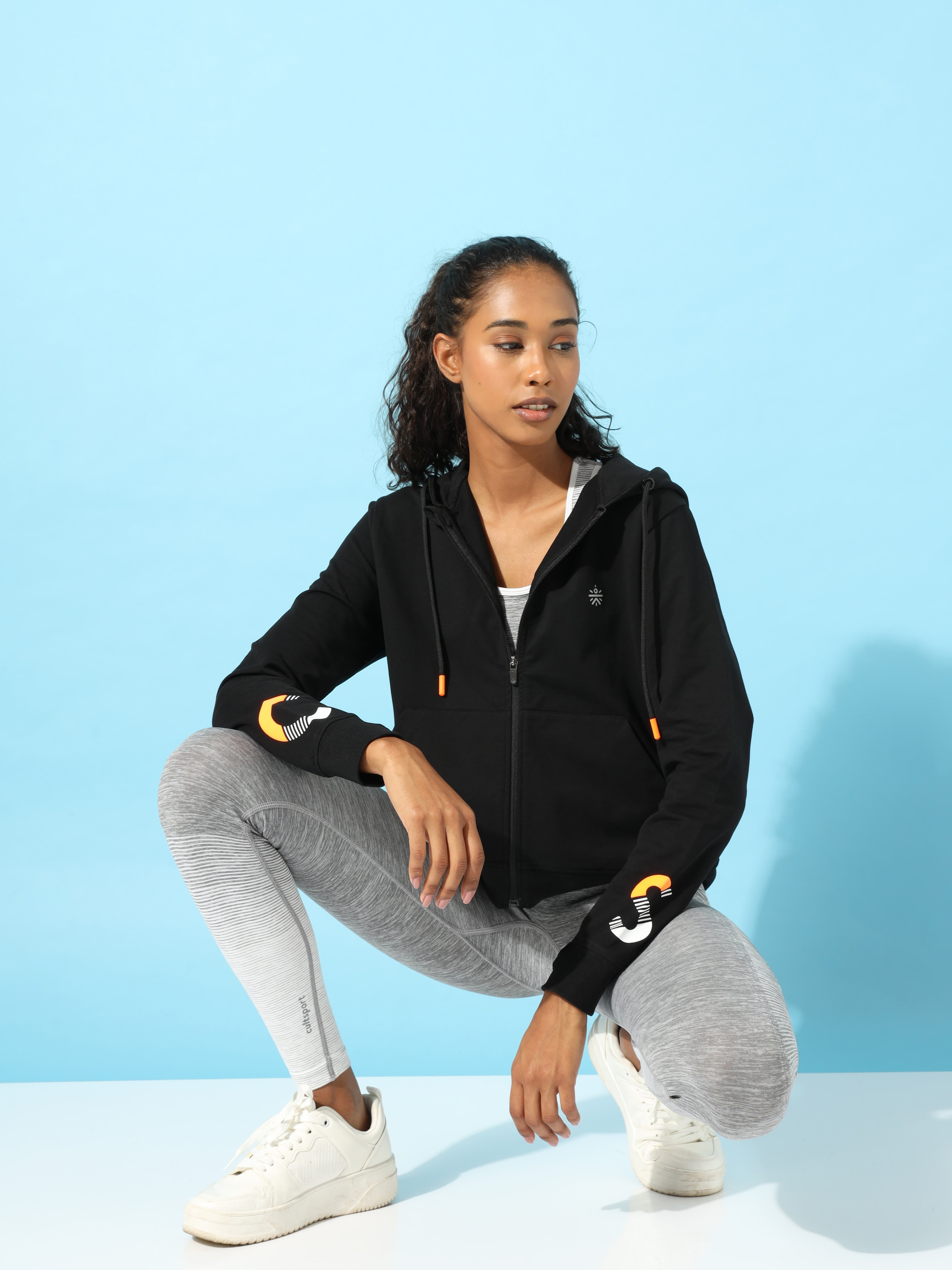 LAYR Solid Sweatshirt