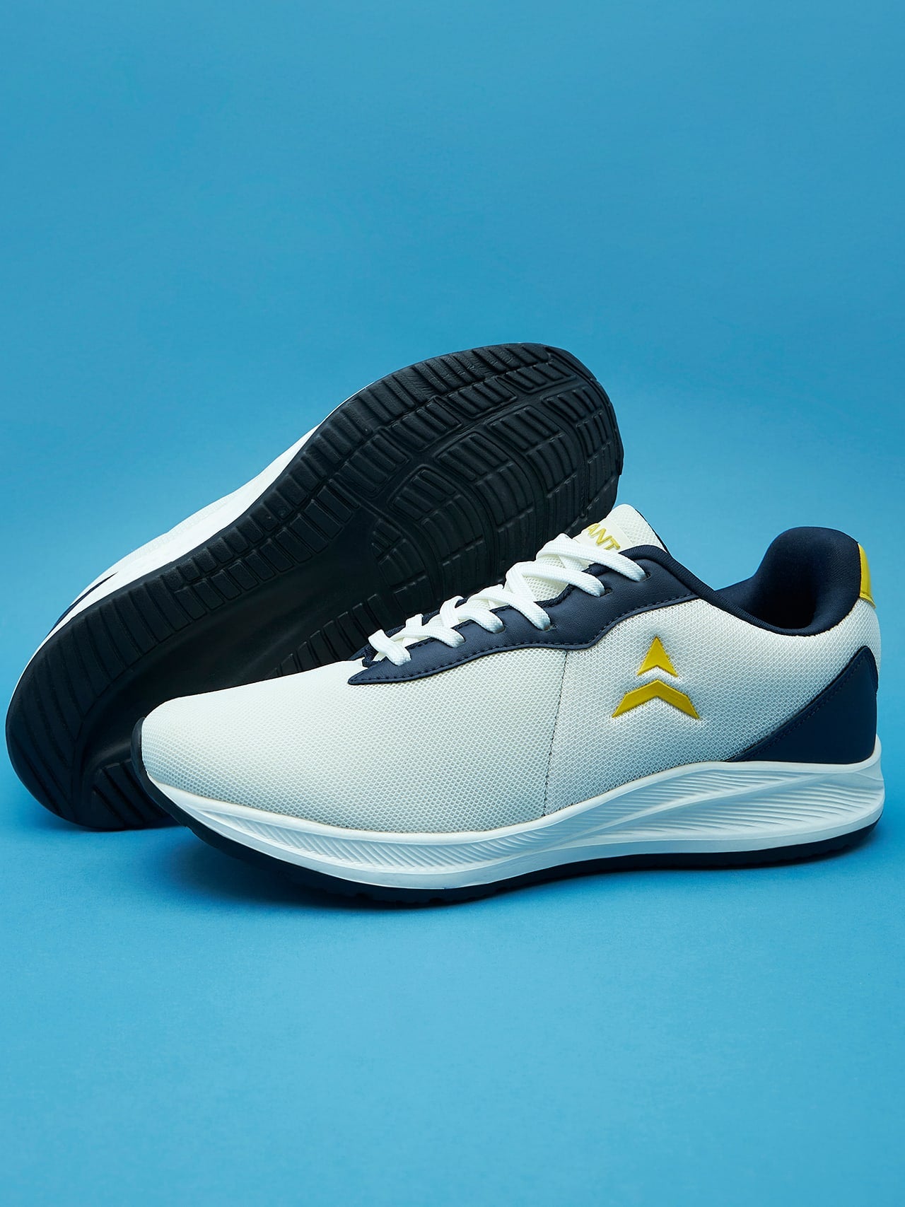 Avant Men's Mach Walking Shoes-White/Navy