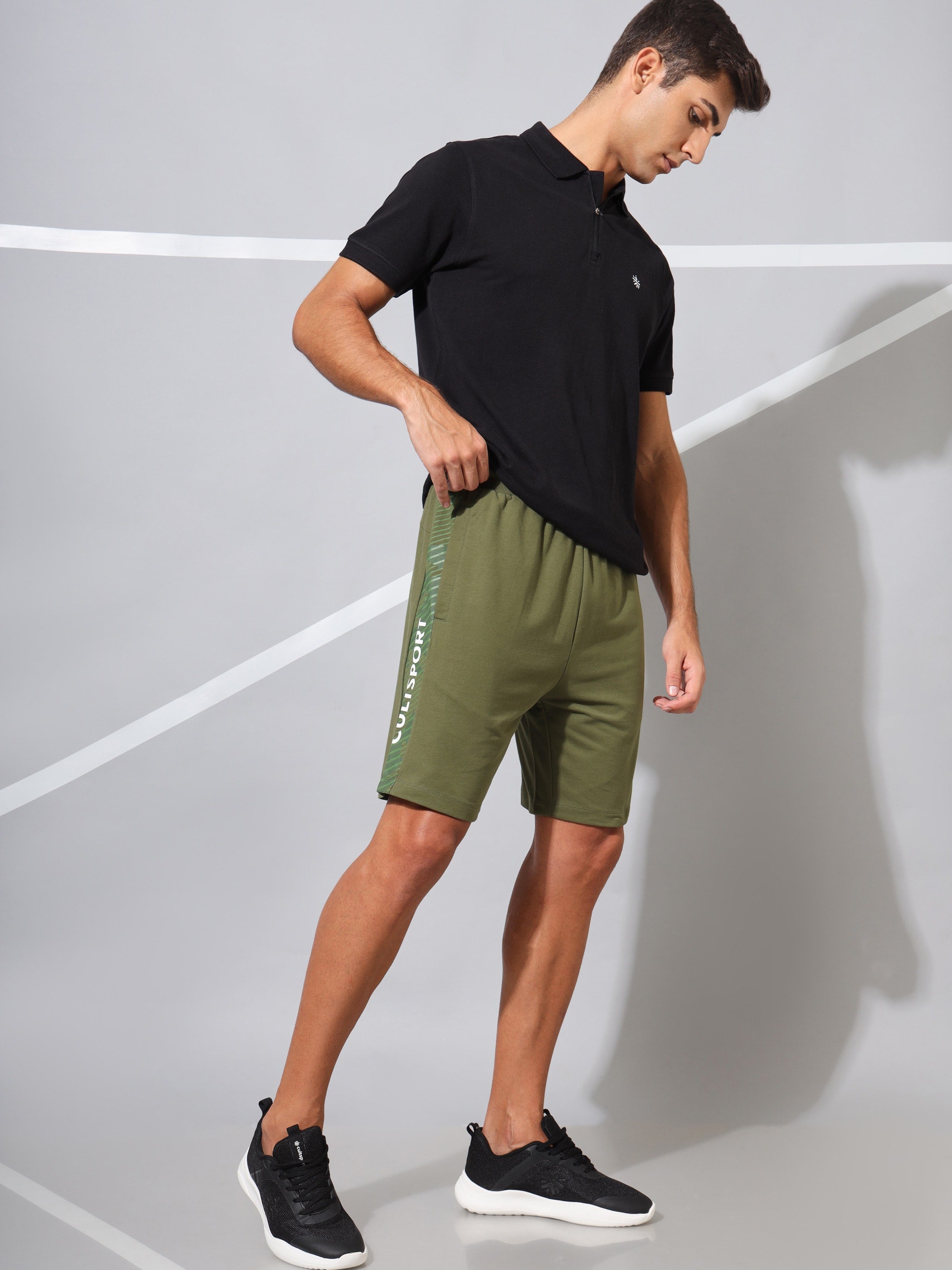 Comfort Shorts with Tonal Panel Print