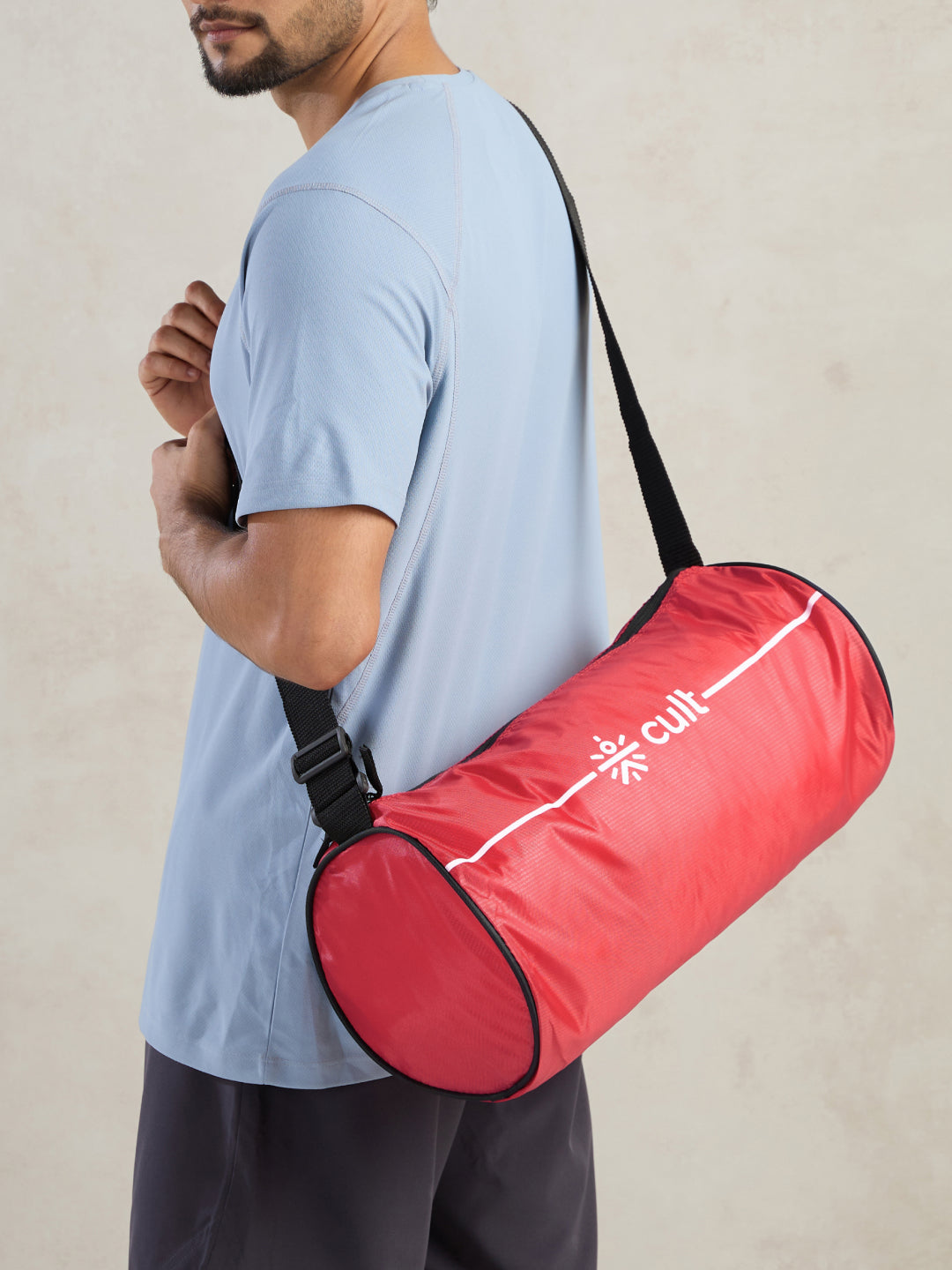 Duffle Bag Unisex Adjustable Strap Mesh pocket Gym & Sport Bag Red 12 L
