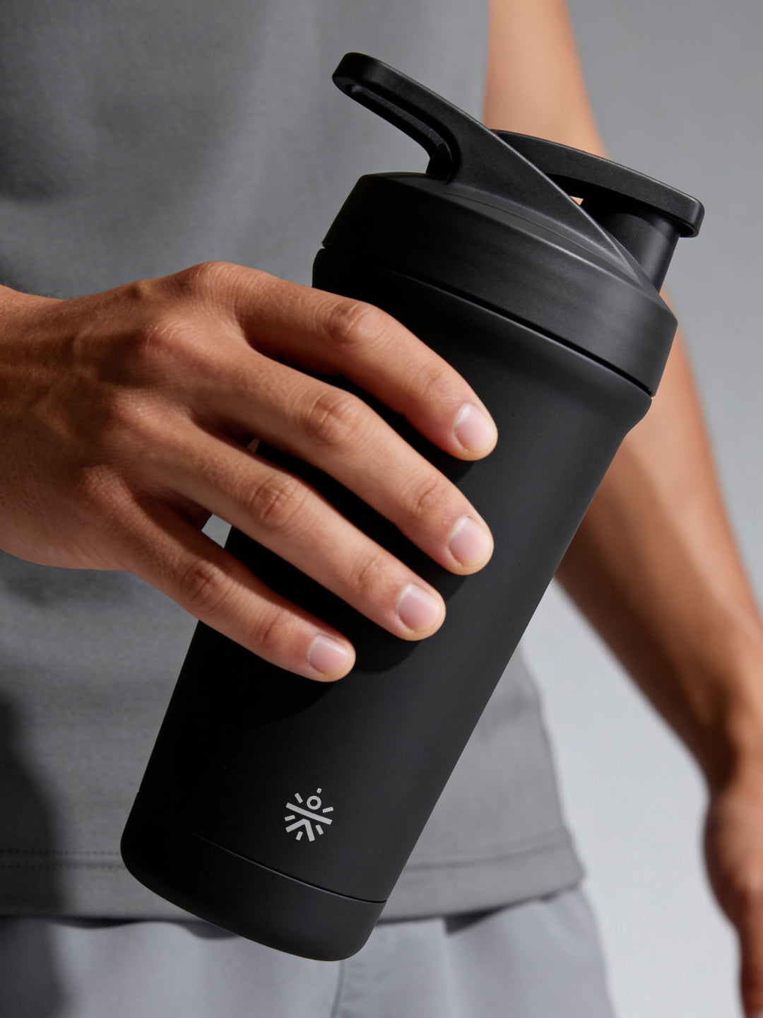 Cult Black Steel Shaker Bottle 700 ml with Bottom Opener – Leakproof & Built for Performance