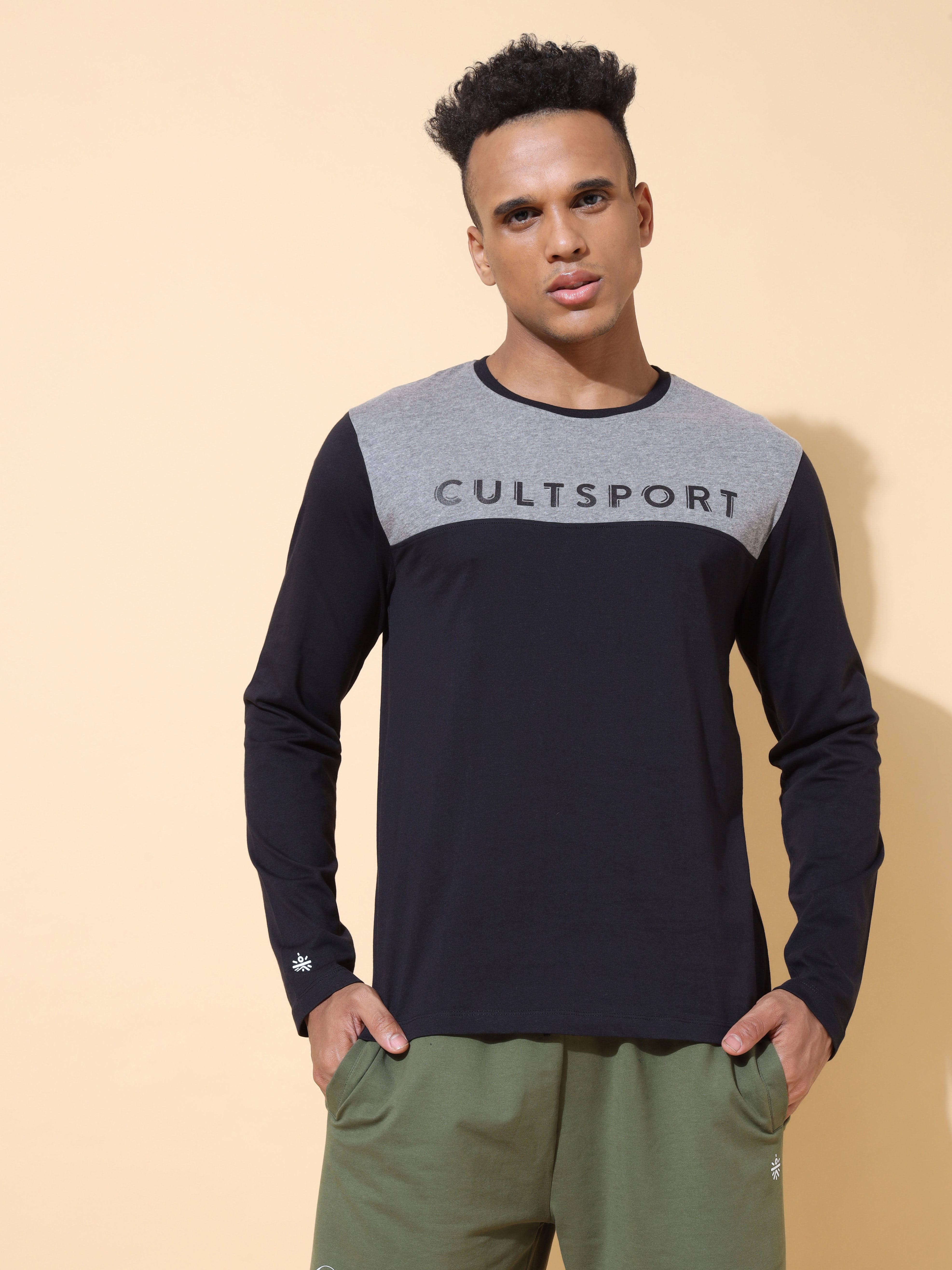 Colourblock Comfort T-shirt with Graphic