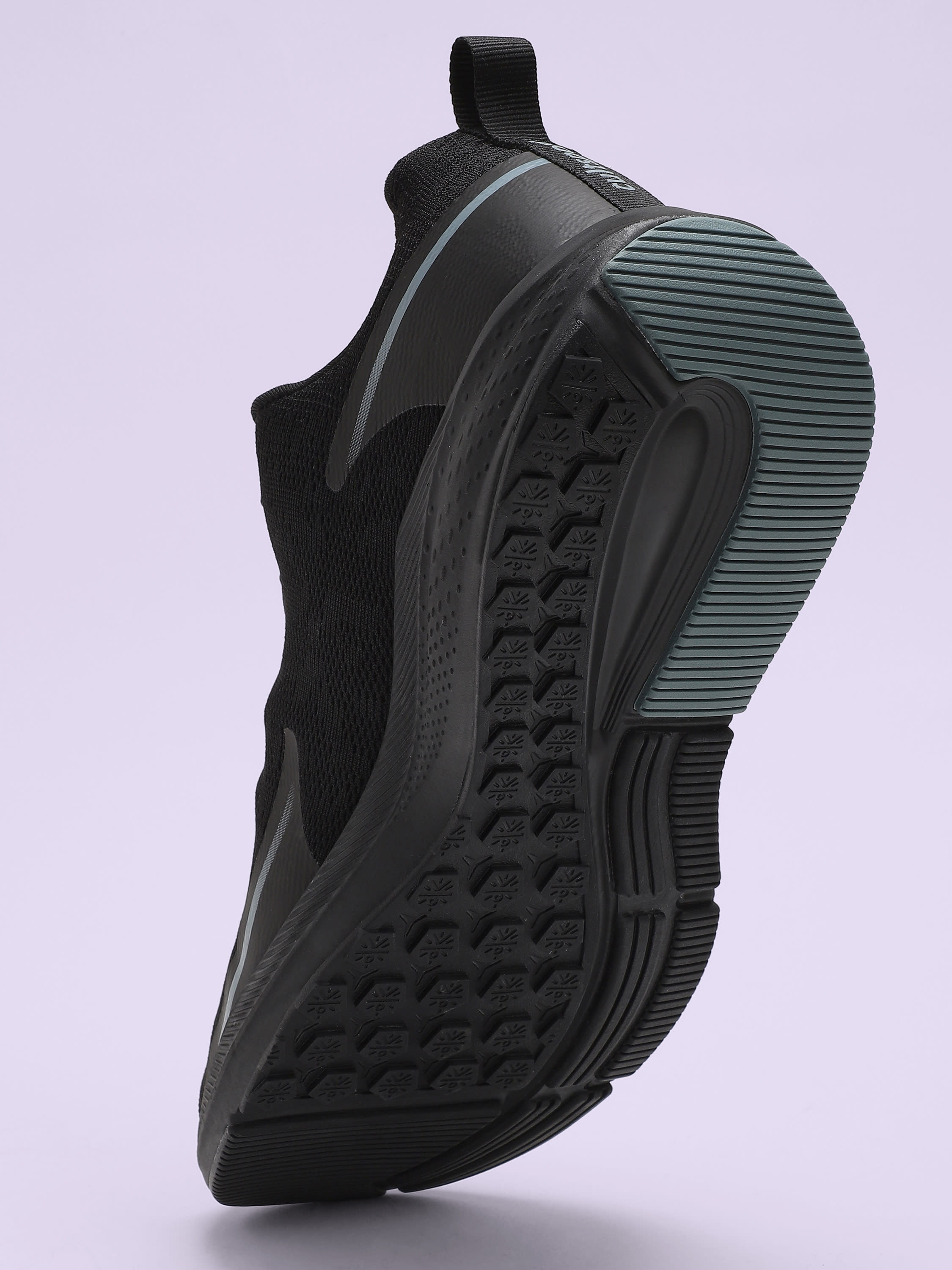 cult Windblazer Women Running Shoes - Black