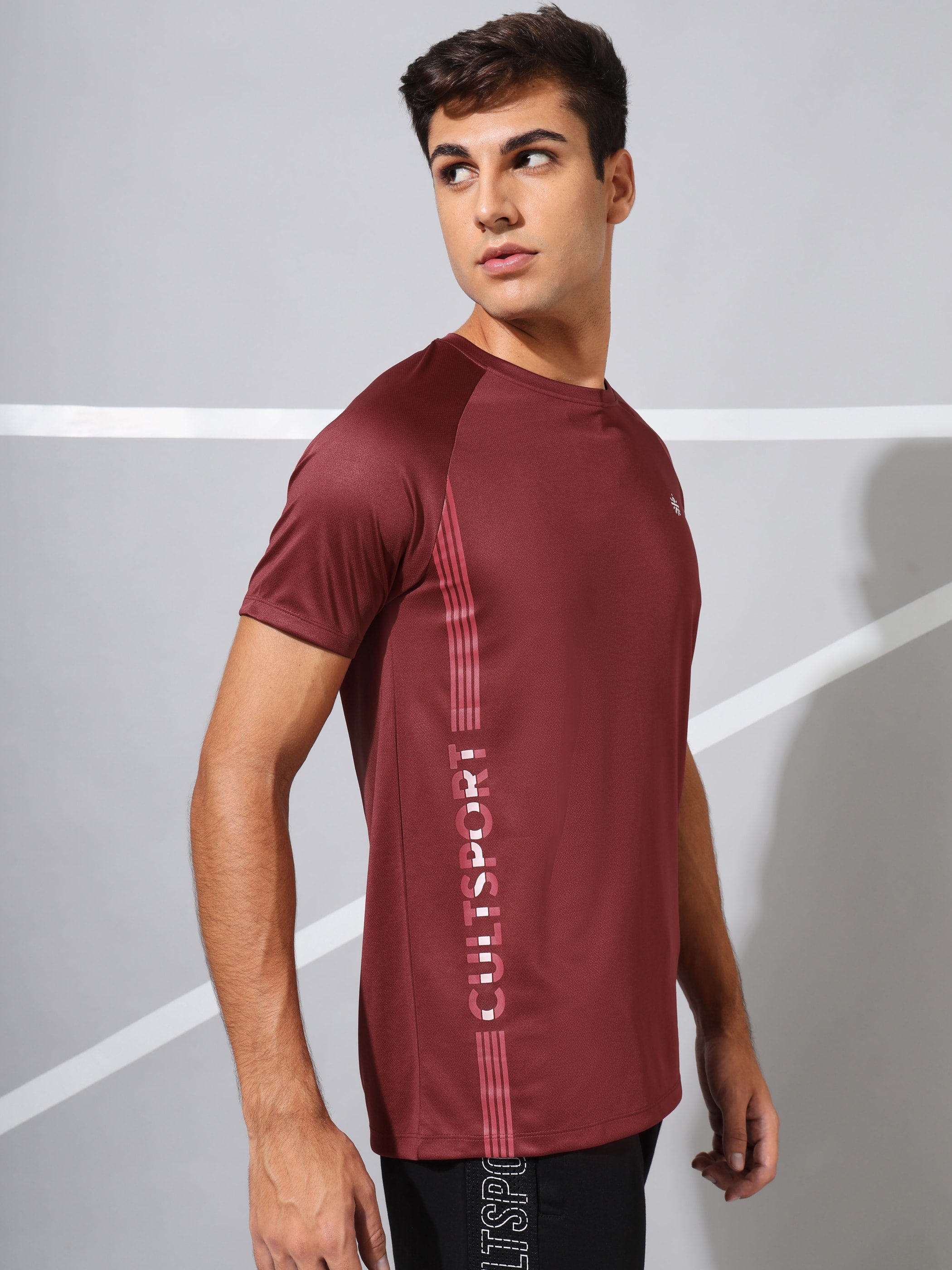Raglan Sleeve Active Graphic T-shirt