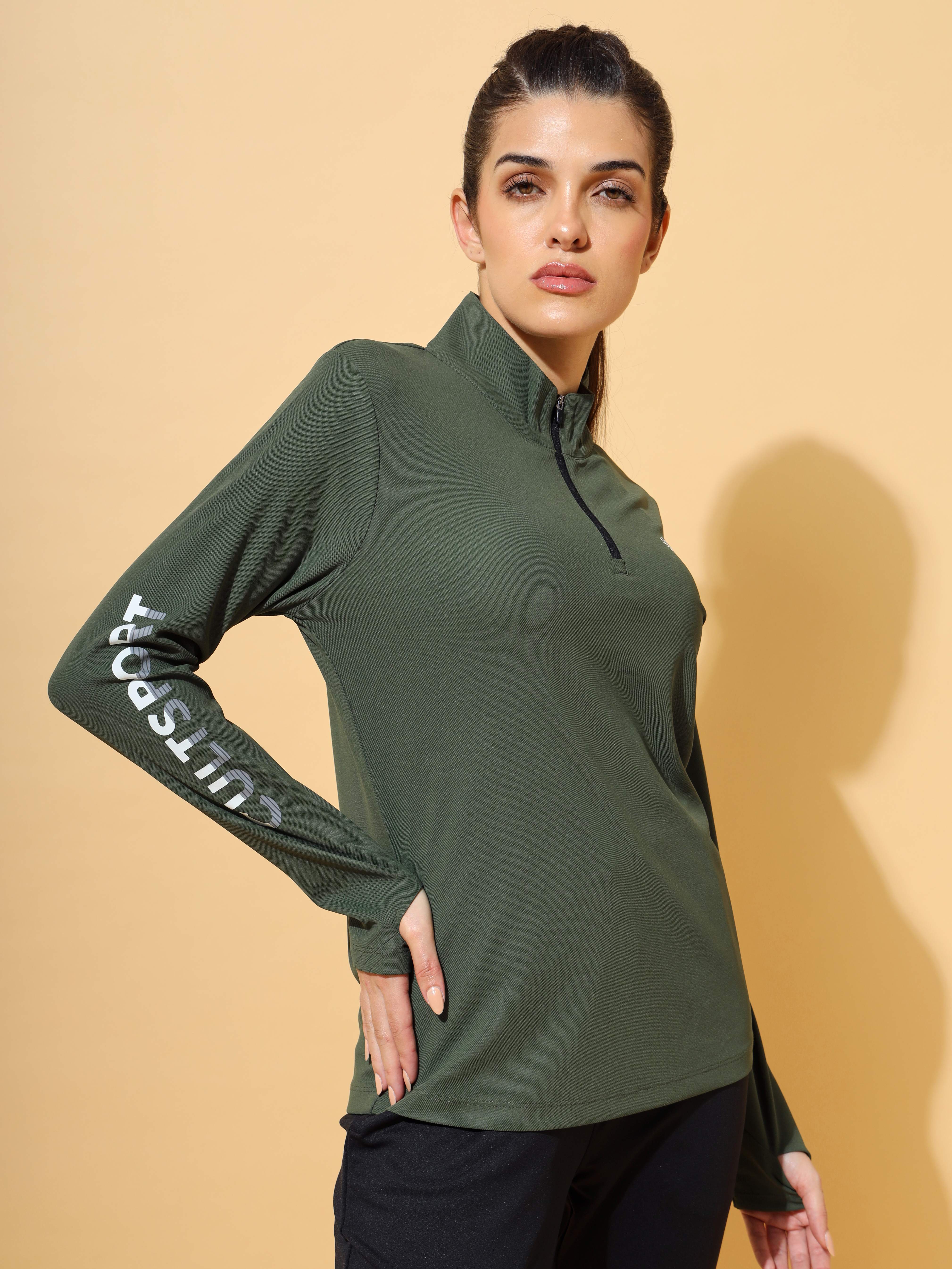 Performance T-shirt with Thumbholes