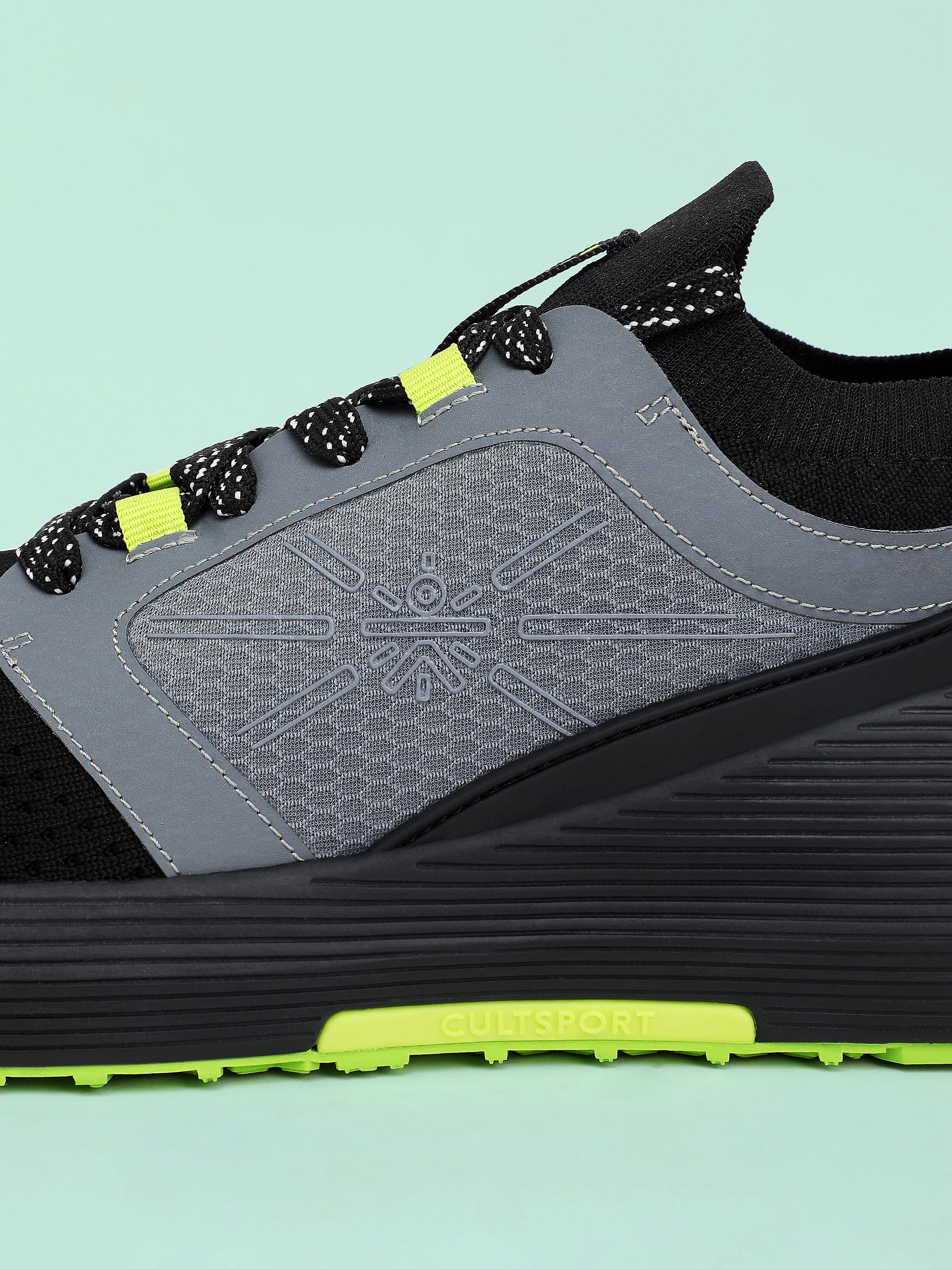 cult Crosstrain Men Training Shoes - Black