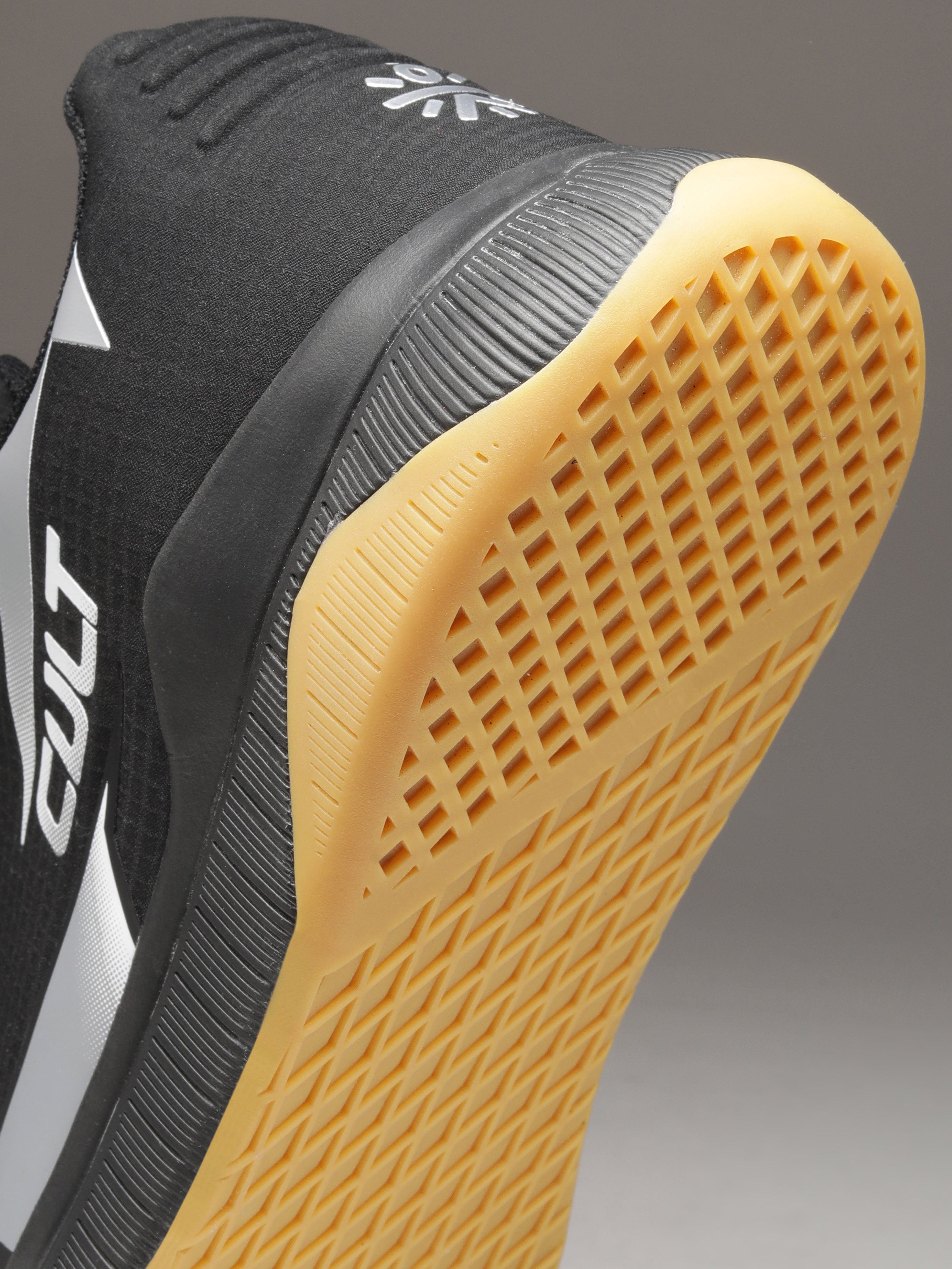 cult X1 Unisex Training Shoes - Black/Copper
