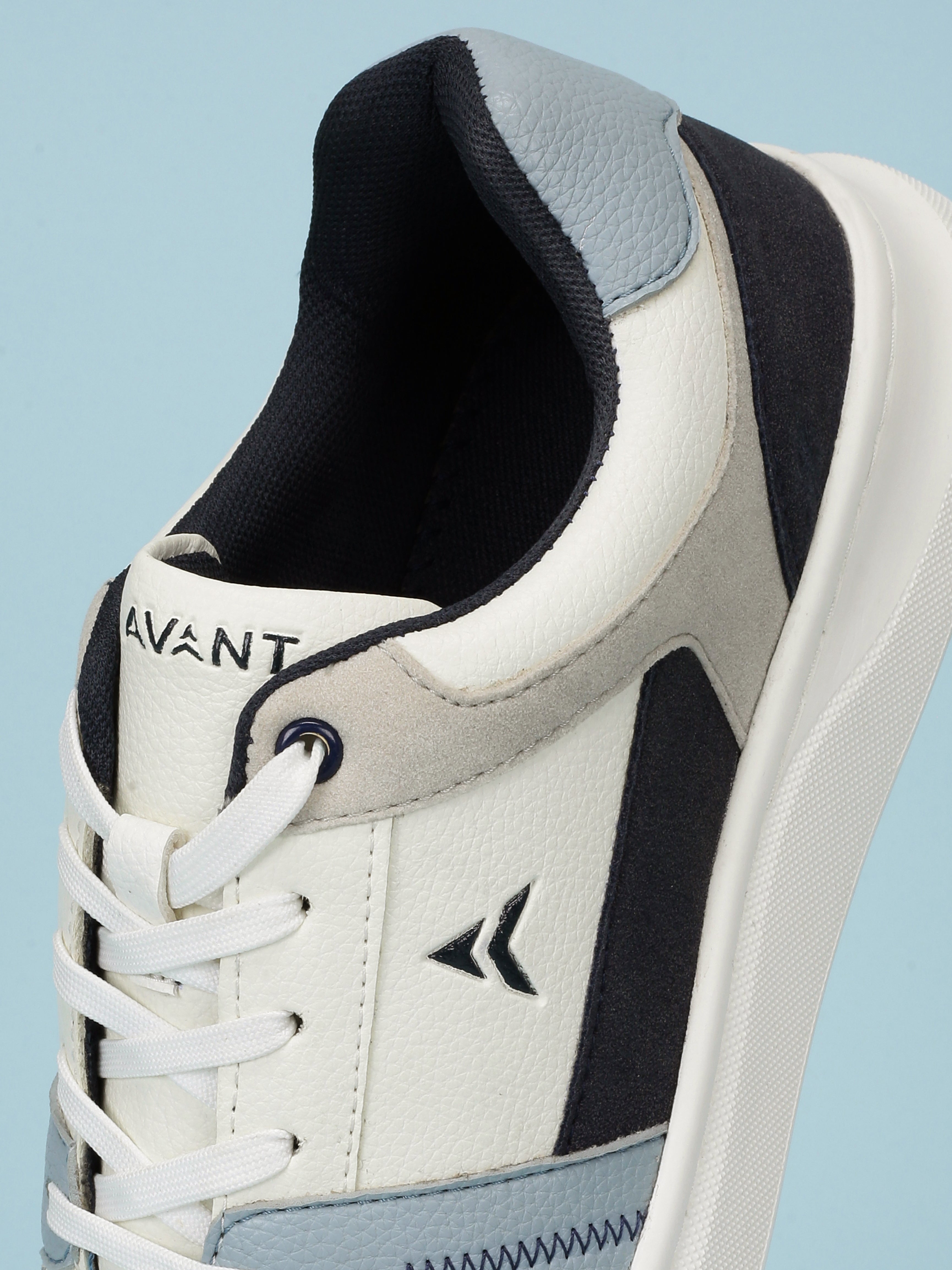 Avant Men's Cobalt Casual Sneakers - White