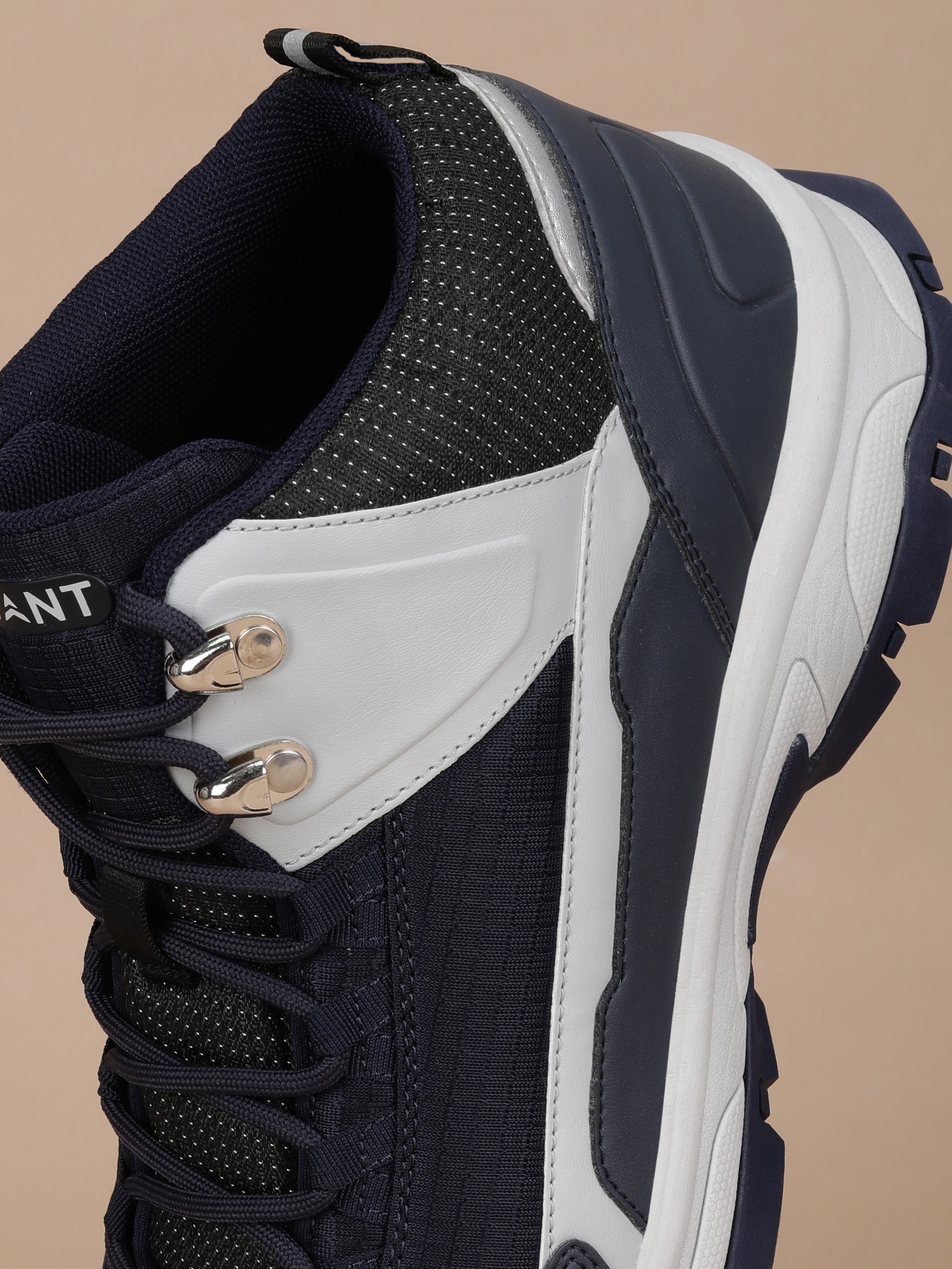 Avant Men's TerraTread Outdoor Shoes - Navy