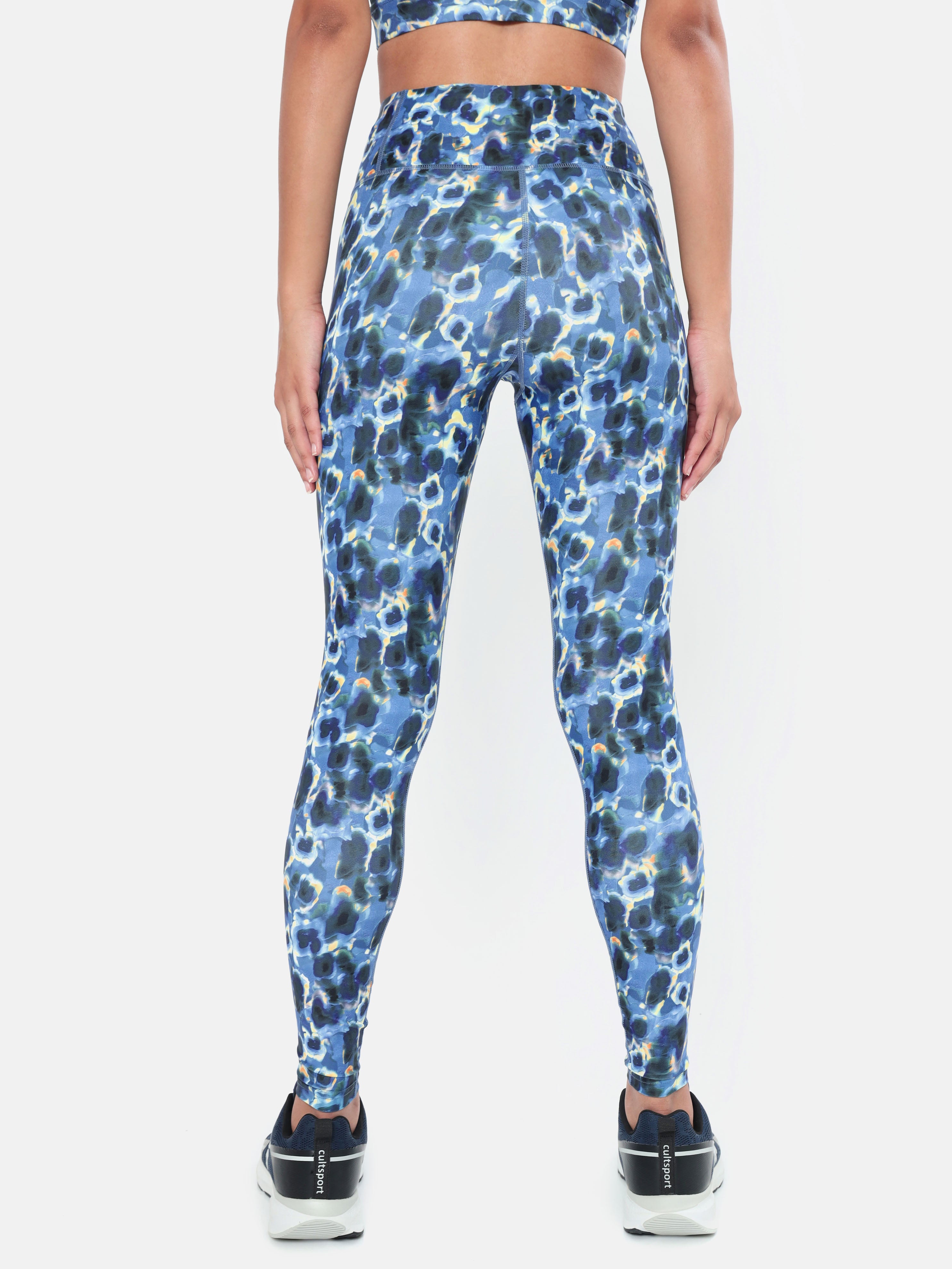 Absolute Fit Tights with Back Pocket