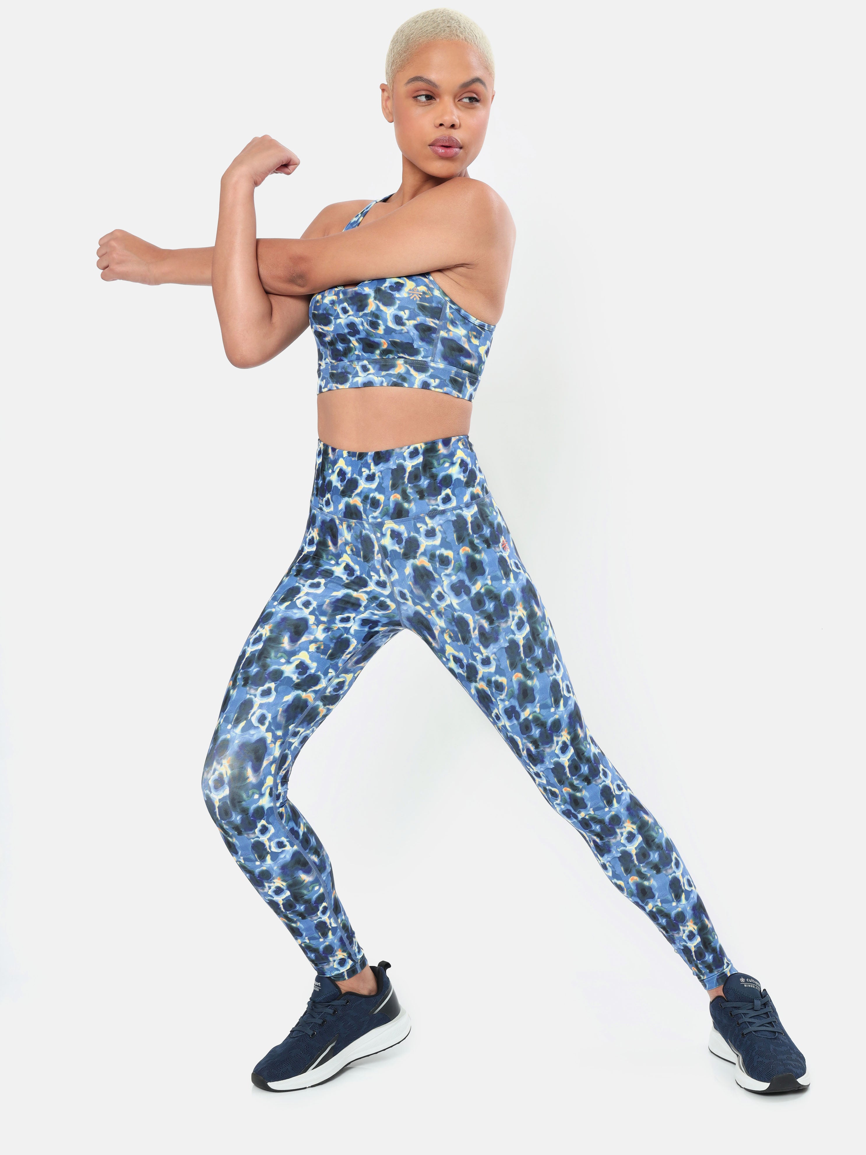 Absolute Fit Tights with Back Pocket