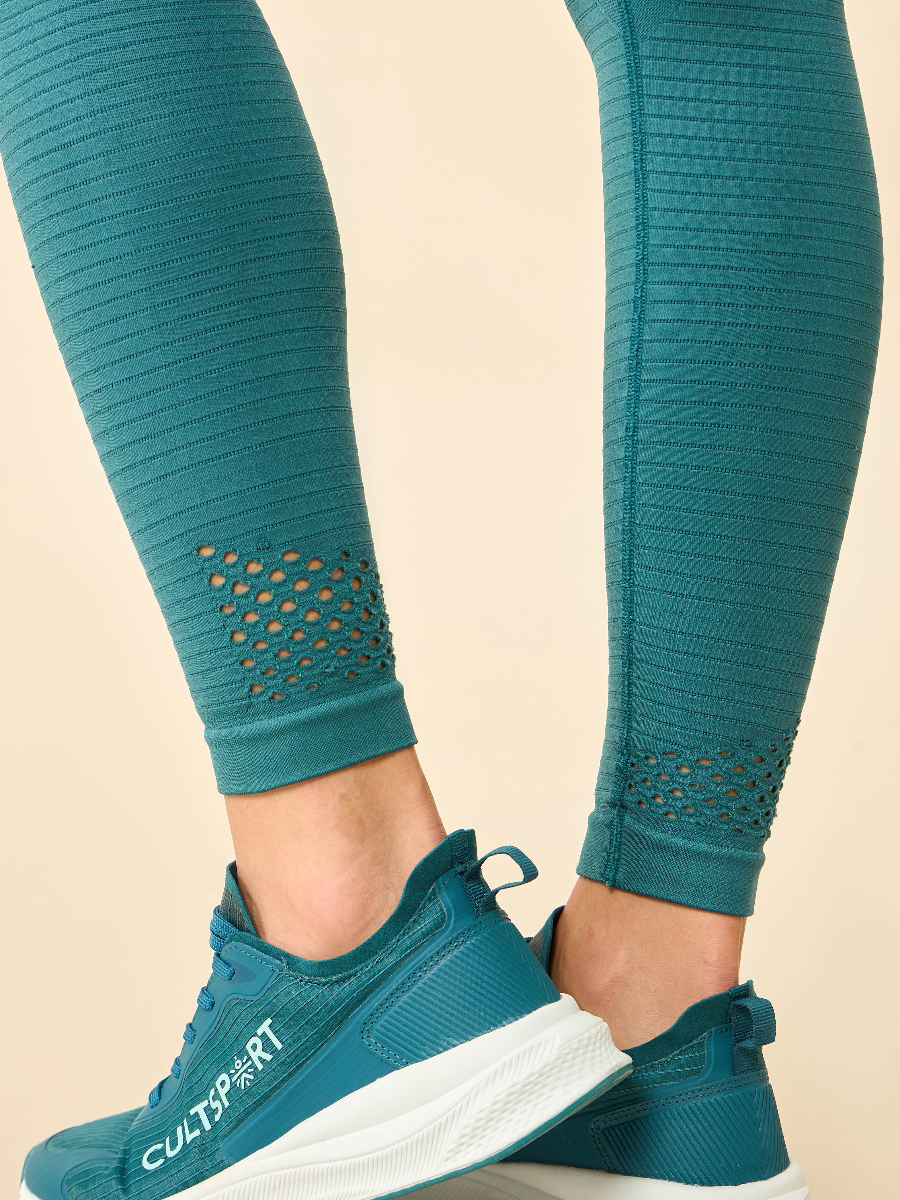 Sea Green Seamless Body Snug Jacquard Structured Sports Tights