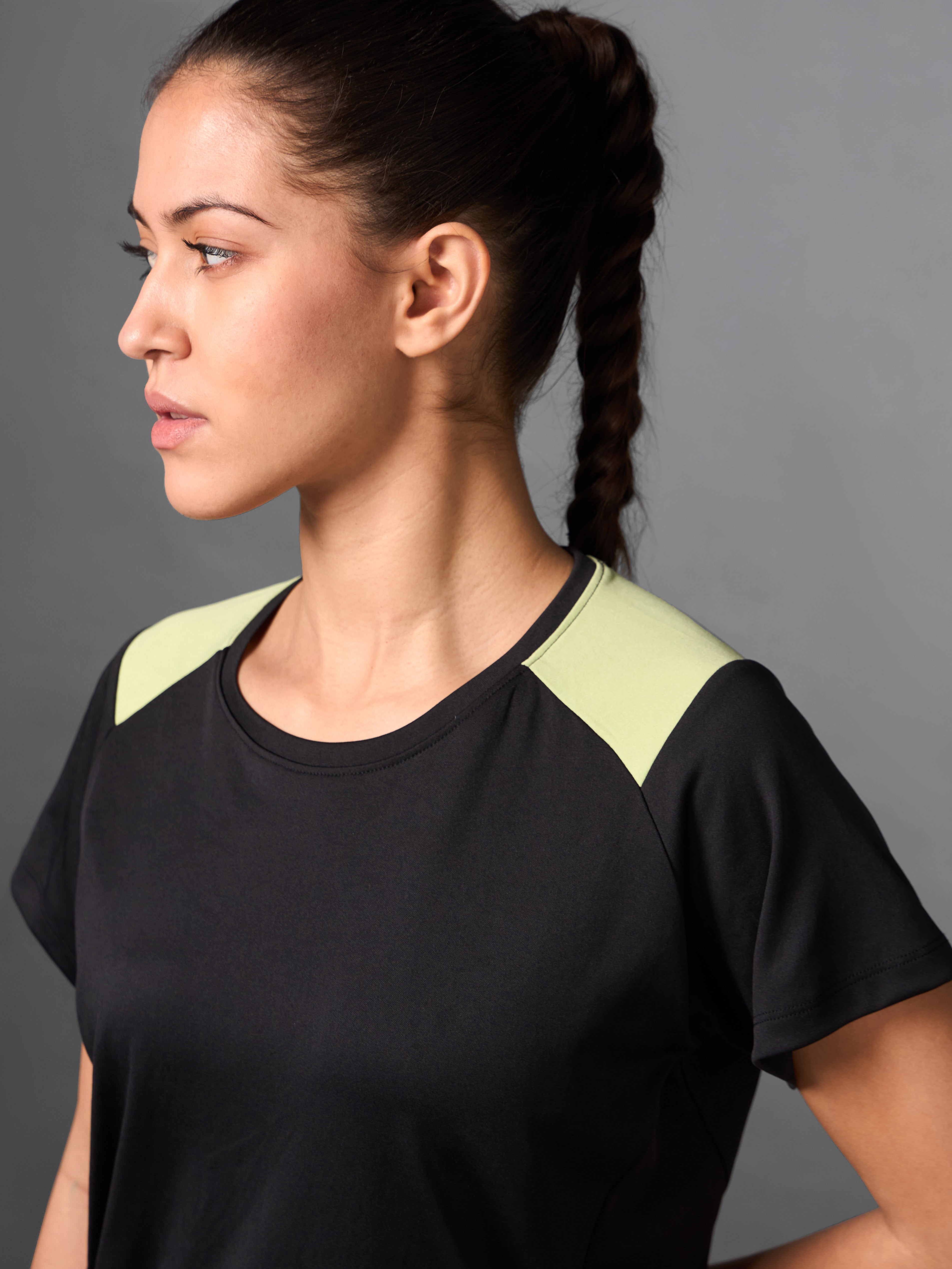 Women's Runner's Pace Up Black T-shirt