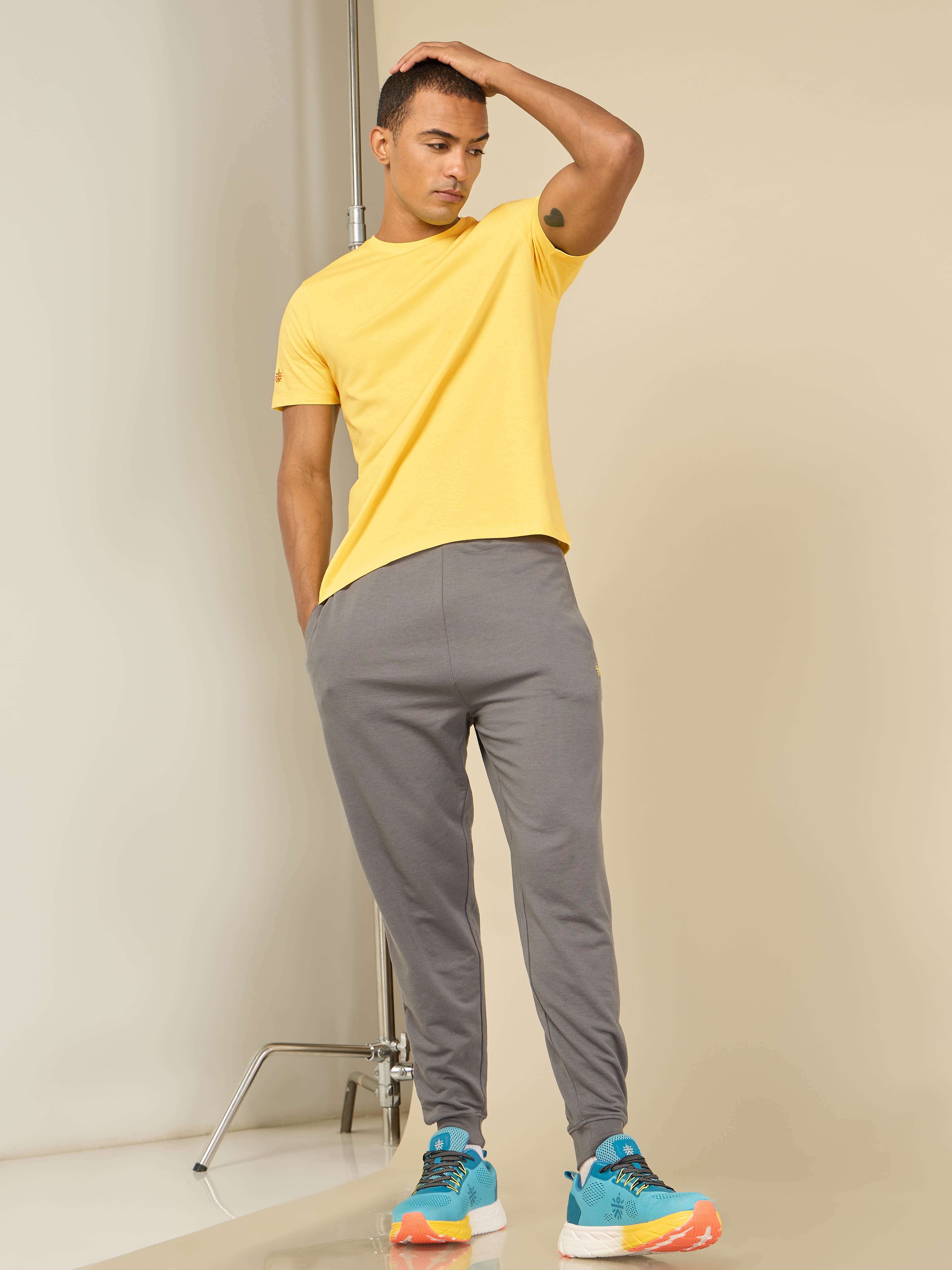 Yellow Cult Leisure T-shirt for Men