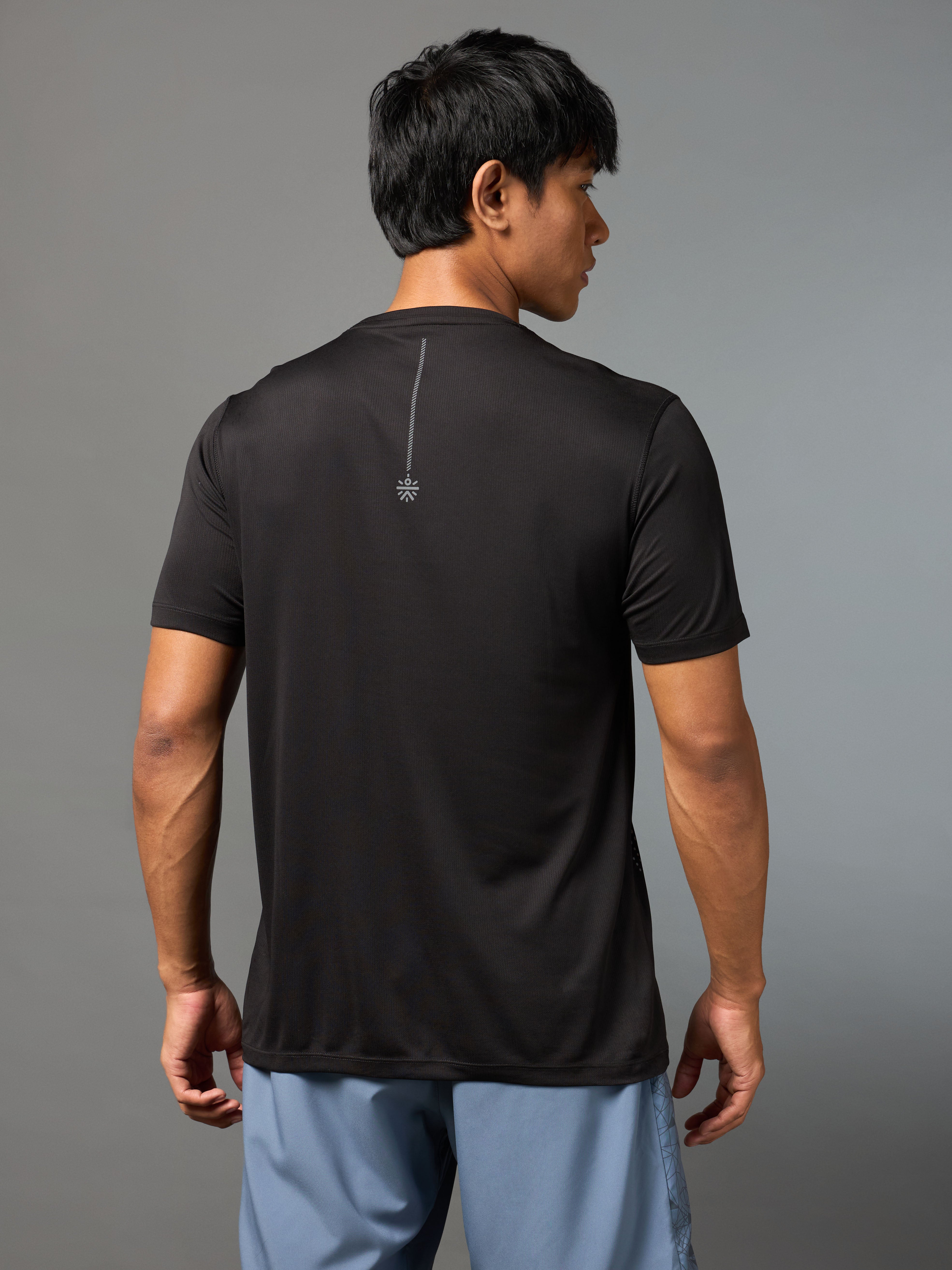 Men's Black Run Elevate T-shirt