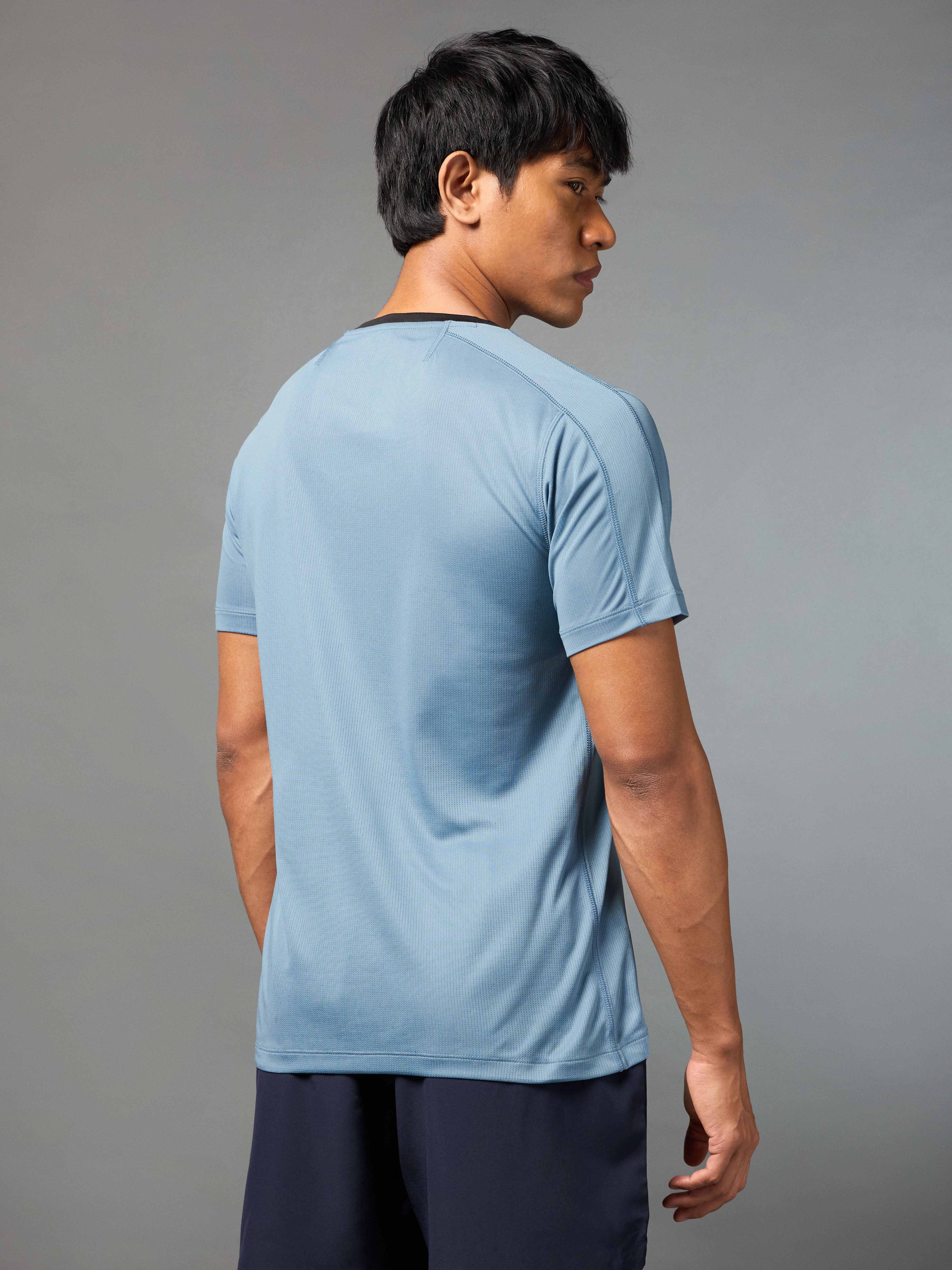 Men's Sky Blue Run Elevate T-shirt