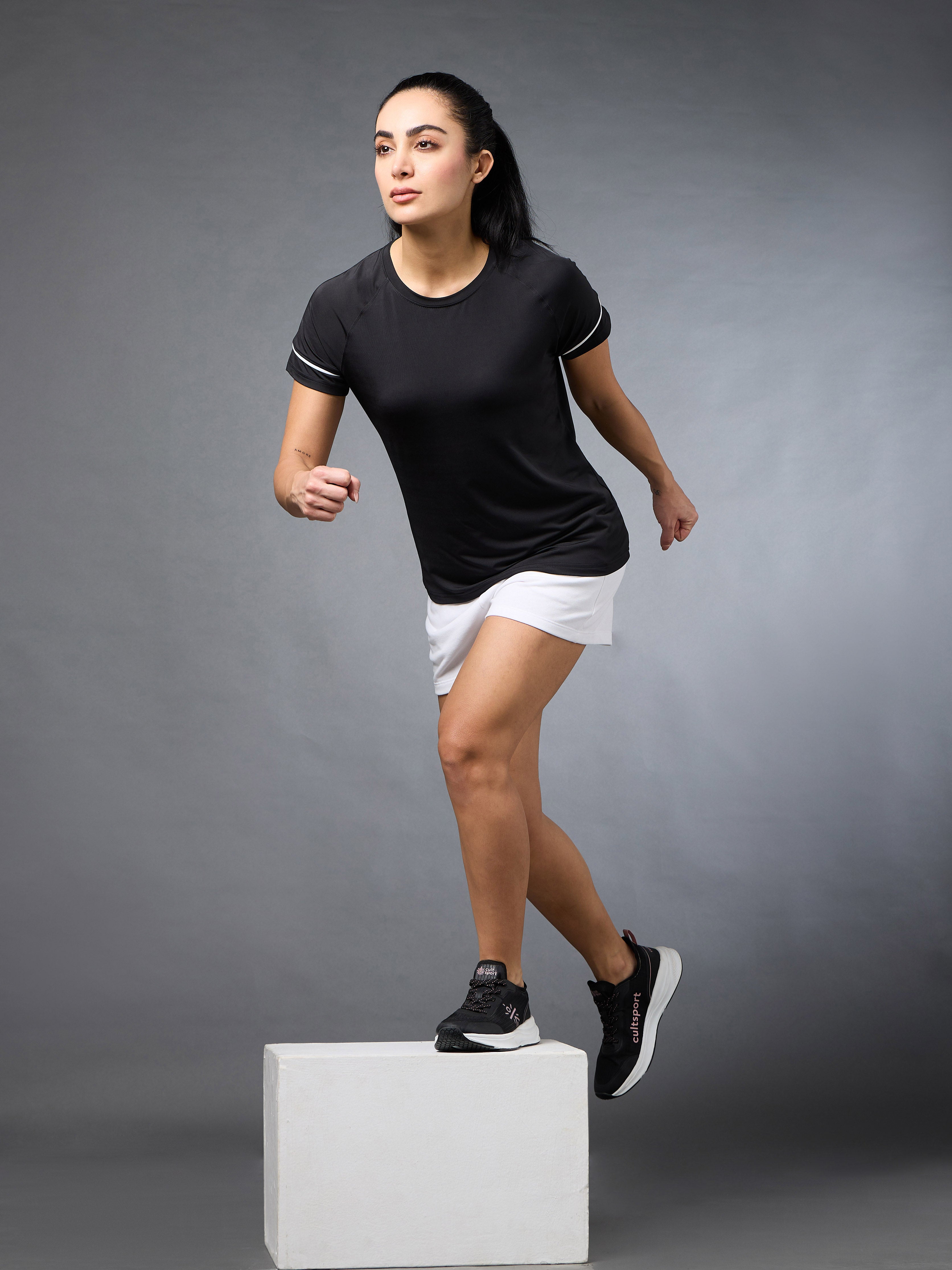 Women's Black Pace up Running Top
