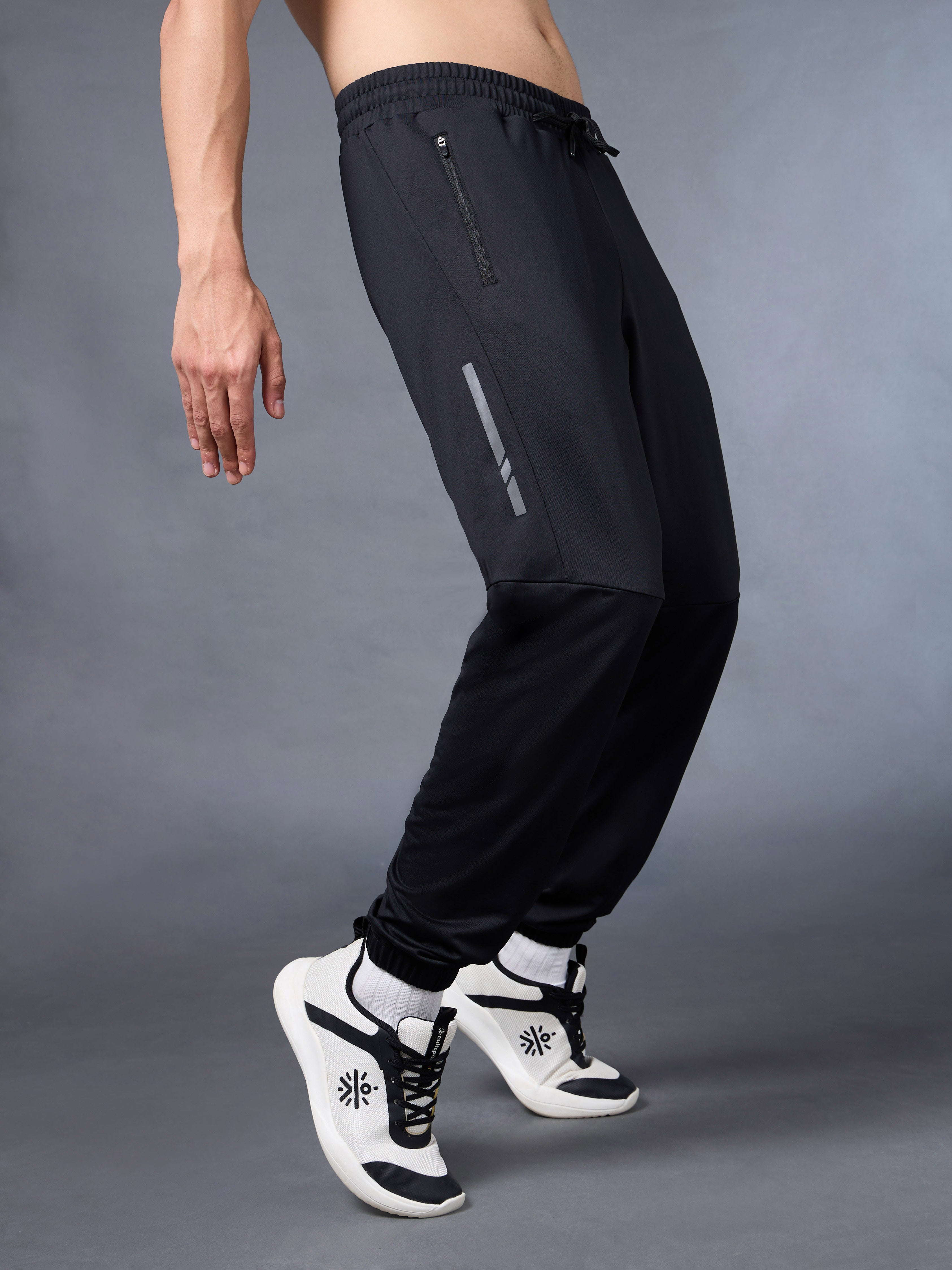 Men's Run Extra Mile Black Joggers