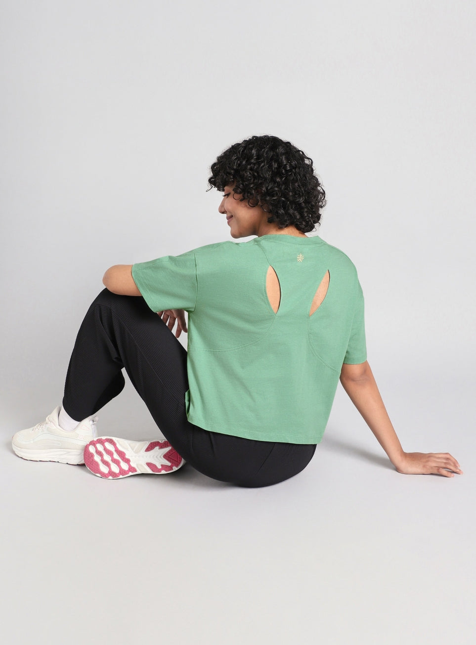 Women's Yoga Green Flow T-shirt